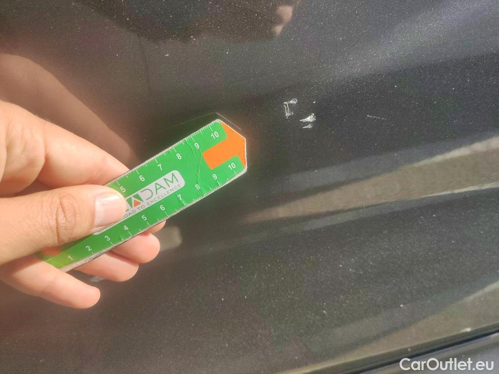  Toyota  Yaris TOYOTA  / 2020 / 5P / berlina con portón 1.5 120H Active Tech #13