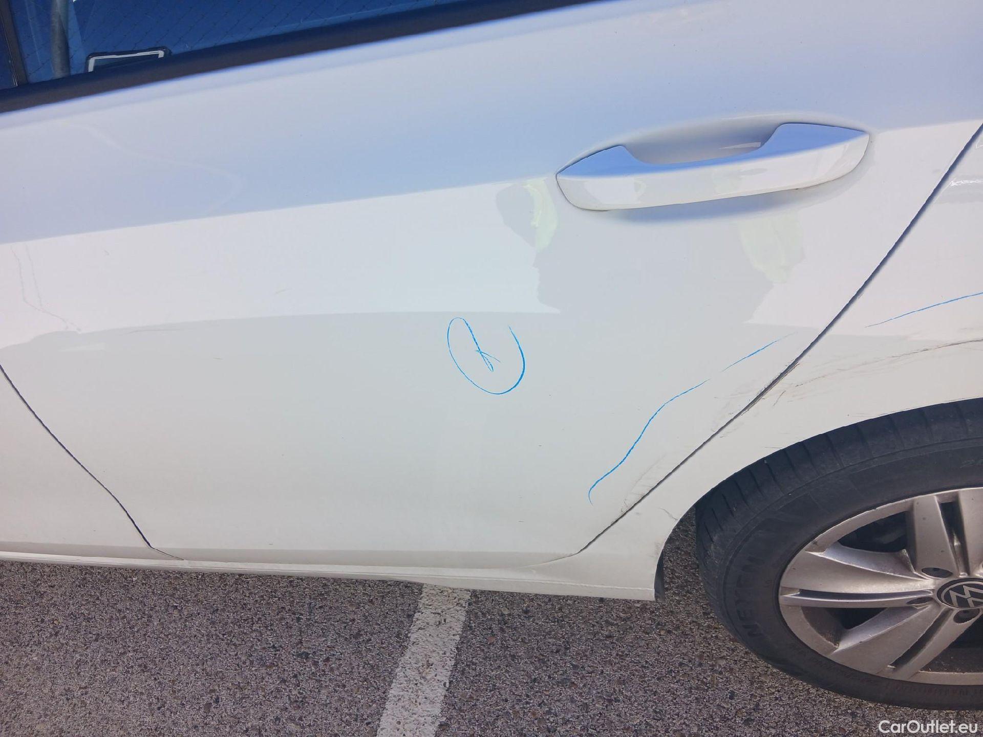  Volkswagen  Golf  VOLKSWAGEN / 2020 / 5P / berlina con portón 2.0 TDI 85kW (115CV) #15