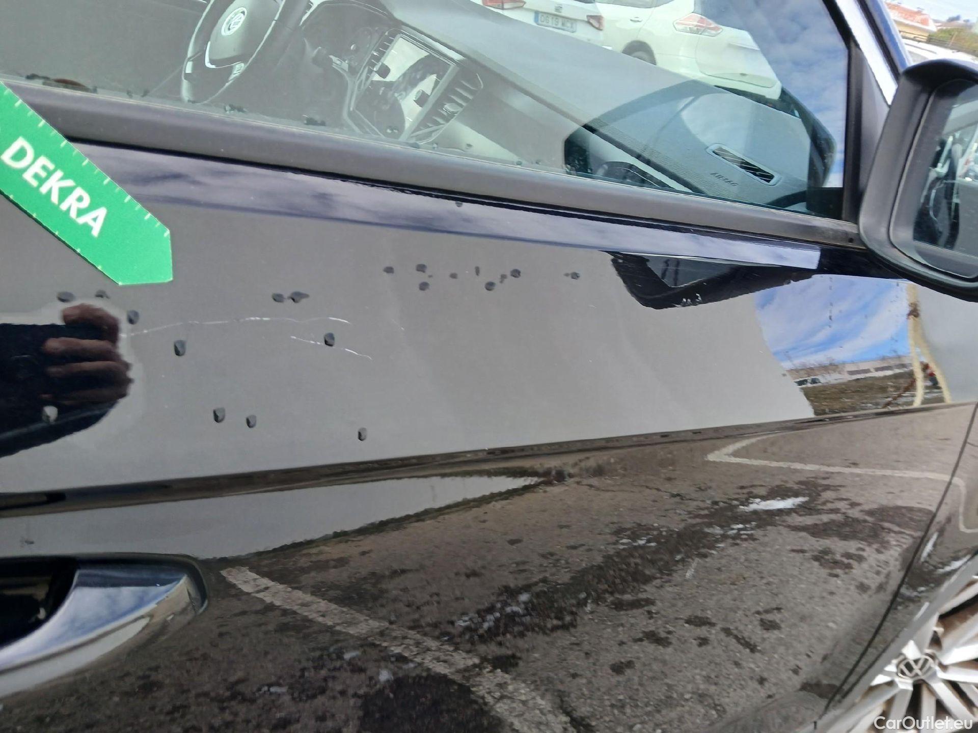  Volkswagen  T-ROC VOLKSWAGEN  / 2017 / 5P / todoterreno Edition 1.0 TSI 85kW (115CV) #36