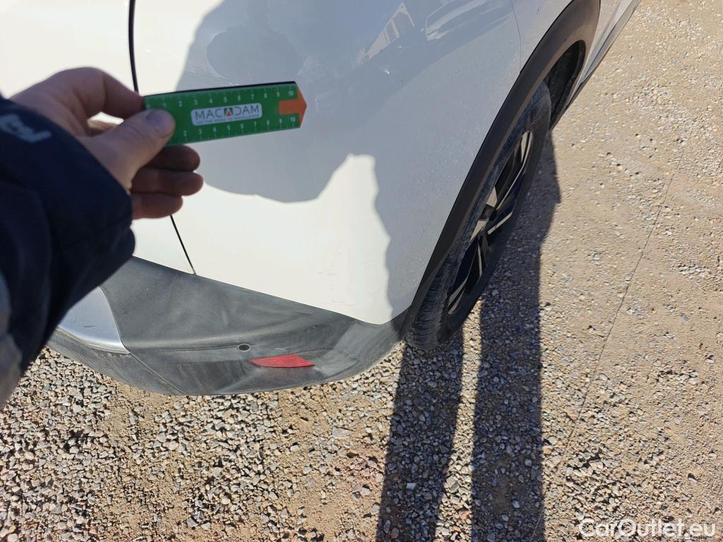  Peugeot  2008 PEUGEOT  / 2019 / 5P / todoterreno Allure BlueHDI 81kW (110CV) #36