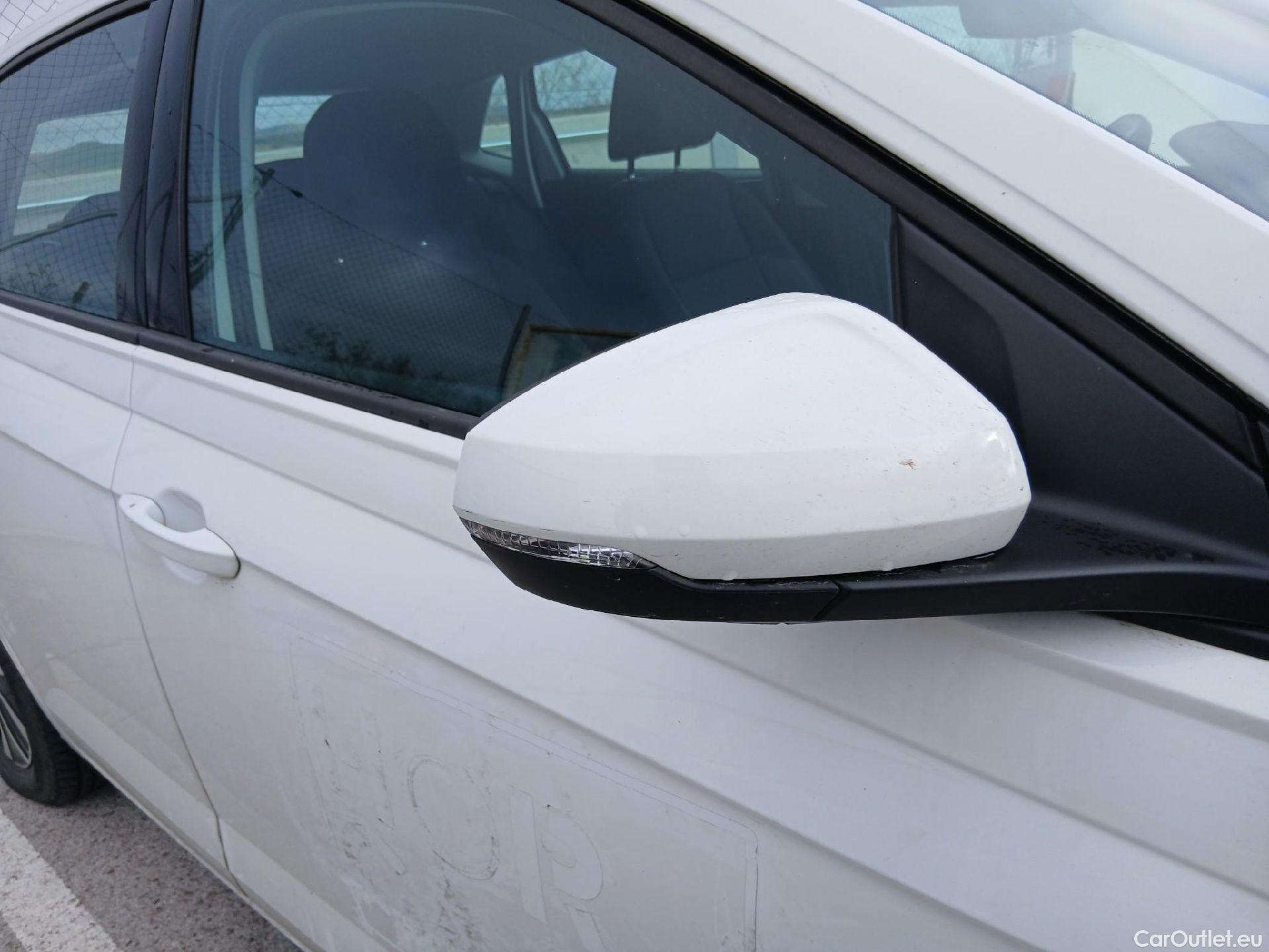  Volkswagen  Polo VOLKSWAGEN  / 2021 / 5P / berlina con portón Life 1.0 TSI 70kW (95CV) #38