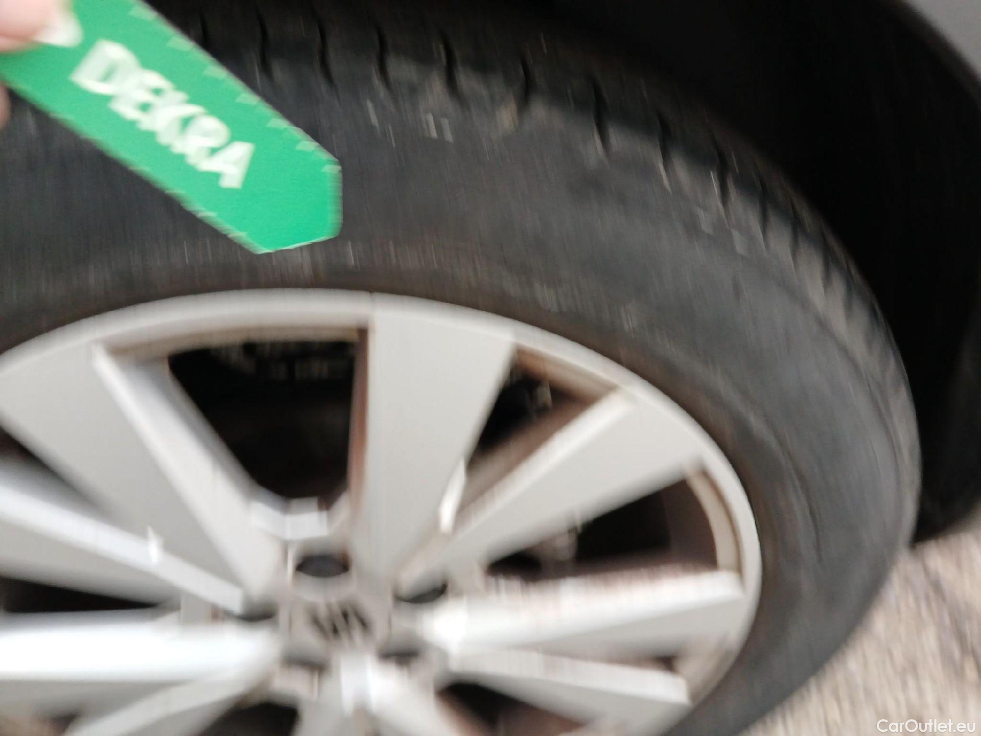  Seat  Arona SEAT  / 2021 / 5P / todoterreno 1.0 TSI 81kW (110CV) Xperience Plus(SP) #25