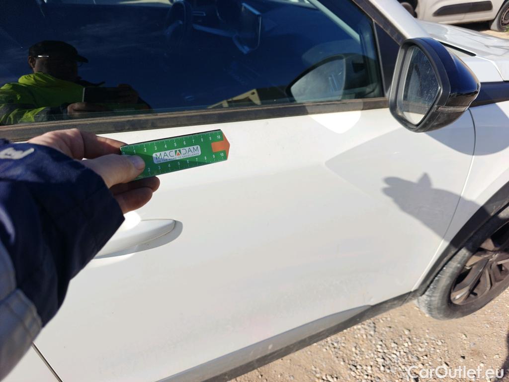  Peugeot  2008 PEUGEOT  / 2019 / 5P / todoterreno Allure BlueHDI 81kW (110CV) #12