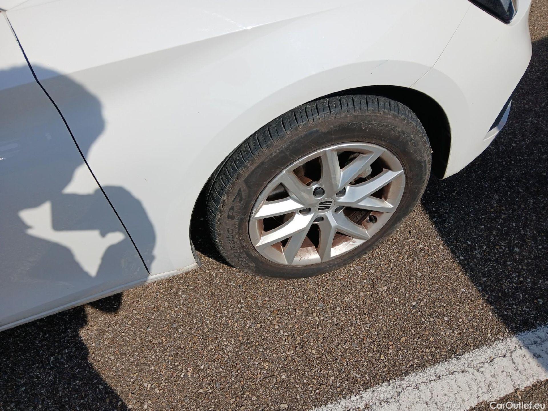  Land Rover  Discovery SEAT Nuevo León / 2020 / 5P / berlina con portón 2.0 TDI 85kW S&S Style Go (AC3) #16