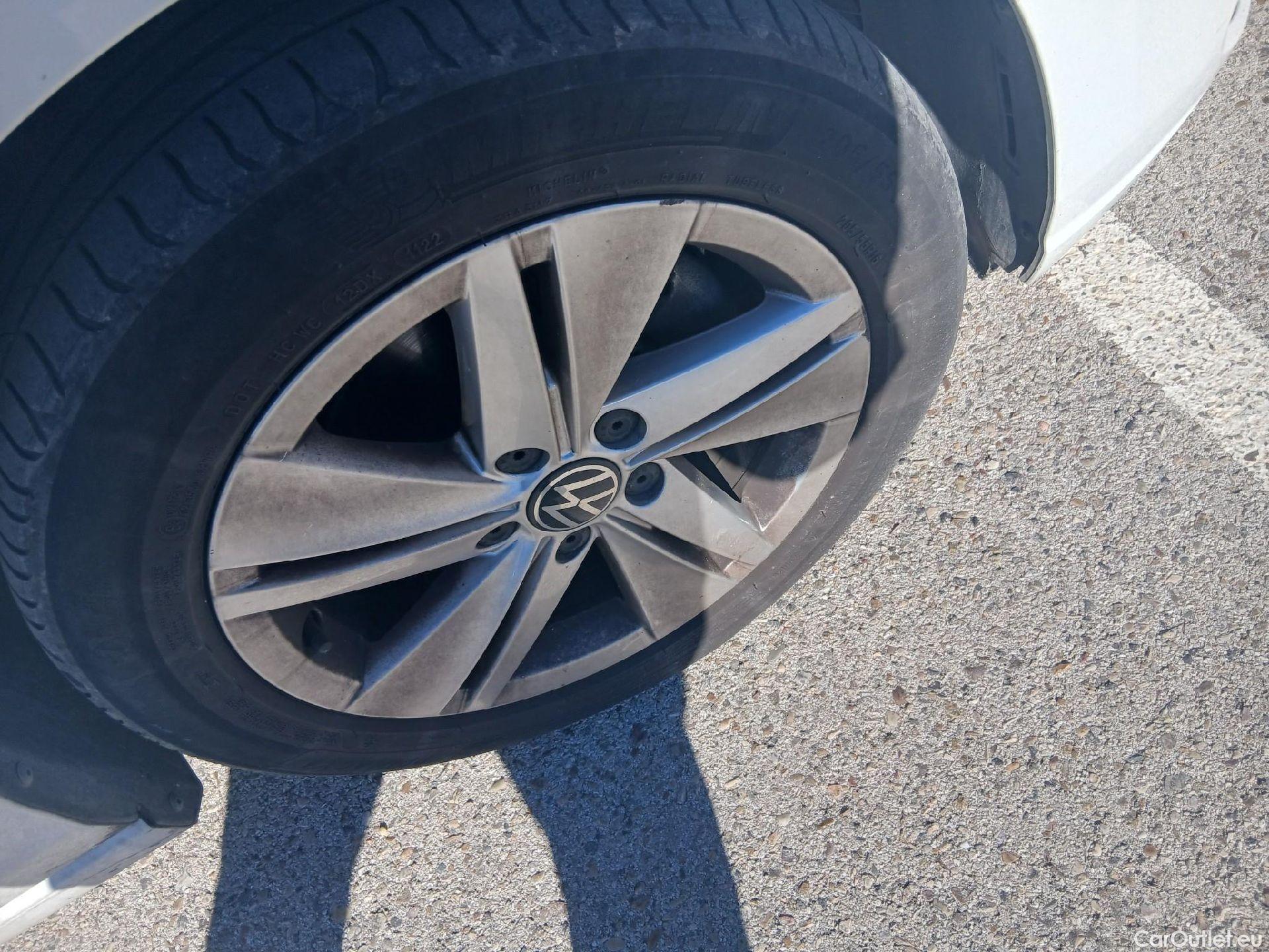  Volkswagen  Golf  VOLKSWAGEN / 2020 / 5P / berlina con portón 2.0 TDI 85kW (115CV) #28