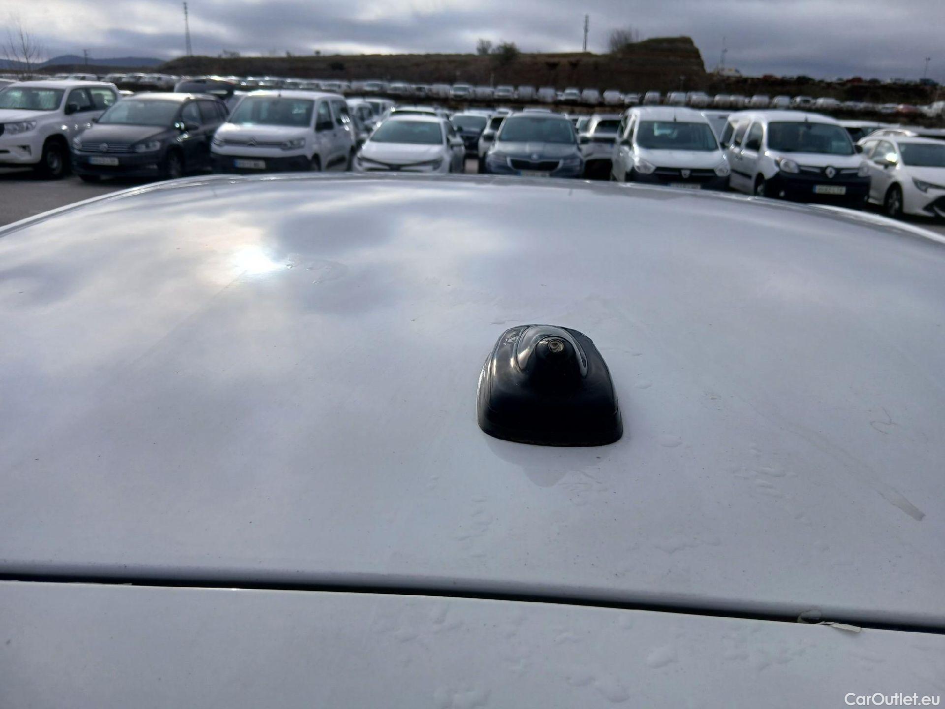  Volkswagen  Polo VOLKSWAGEN  / 2021 / 5P / berlina con portón Life 1.0 TSI 70kW (95CV) #28