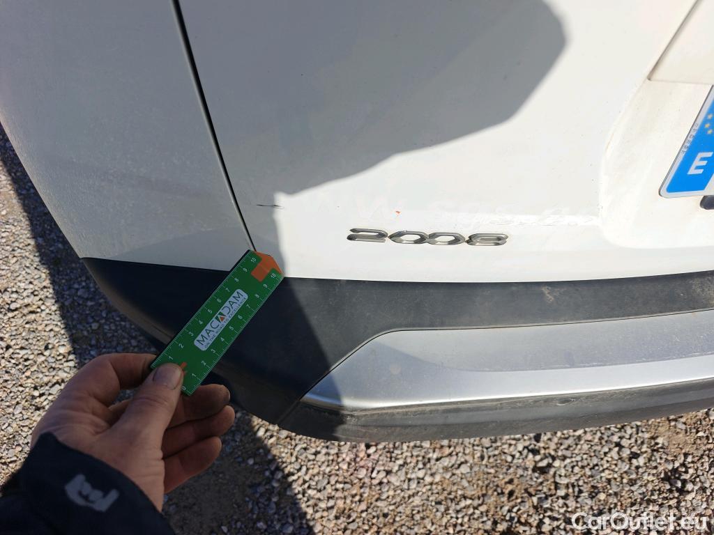  Peugeot  2008 PEUGEOT  / 2019 / 5P / todoterreno Allure BlueHDI 81kW (110CV) #41