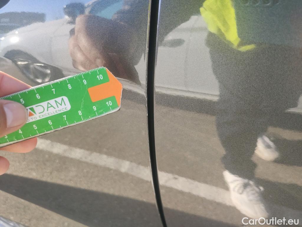  Toyota  Yaris TOYOTA  / 2020 / 5P / berlina con portón 1.5 120H Active Tech #11