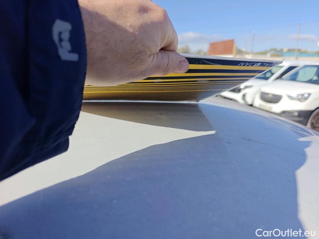  Peugeot  2008 PEUGEOT  / 2019 / 5P / todoterreno Allure BlueHDI 81kW (110CV) #8