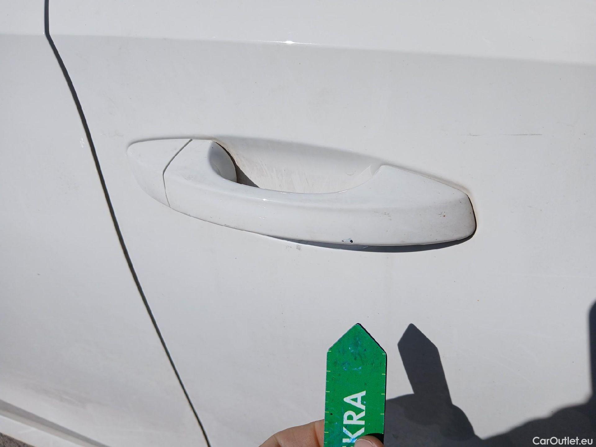  Skoda  Fabia SKODA  / 2021 / 5P / berlina con portón 1.0 TSI 70KW (95CV) Ambition (AC) #14