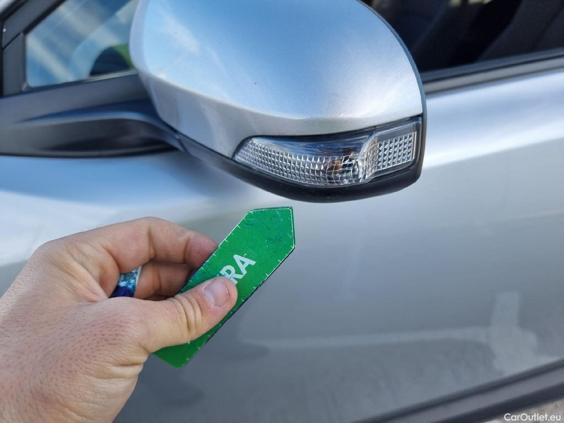  Toyota  C-HR TOYOTA  / 2019 / 5P / todoterreno 1.8 125H Active #6