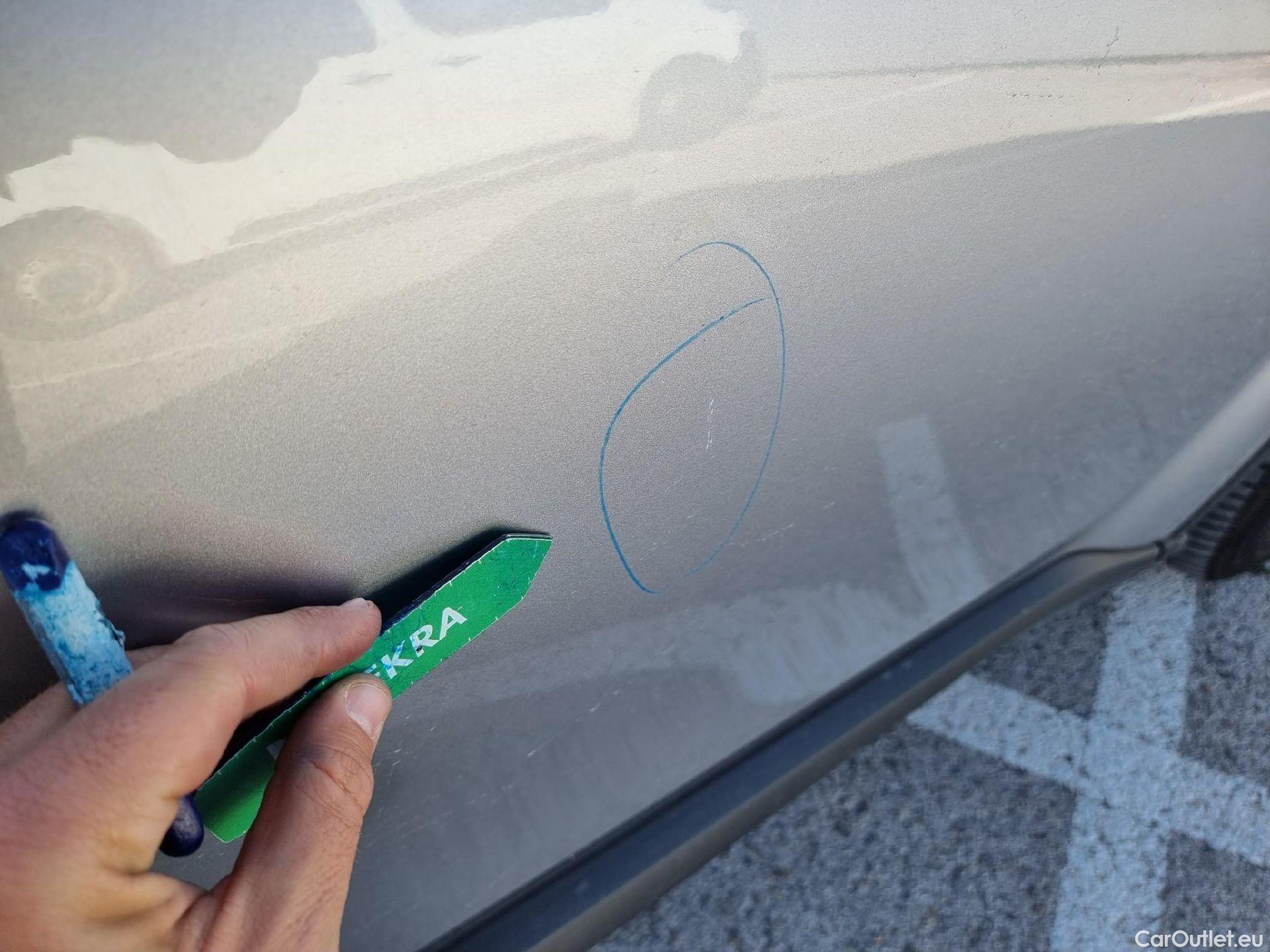  Toyota  C-HR TOYOTA  / 2019 / 5P / todoterreno 1.8 125H Active #22