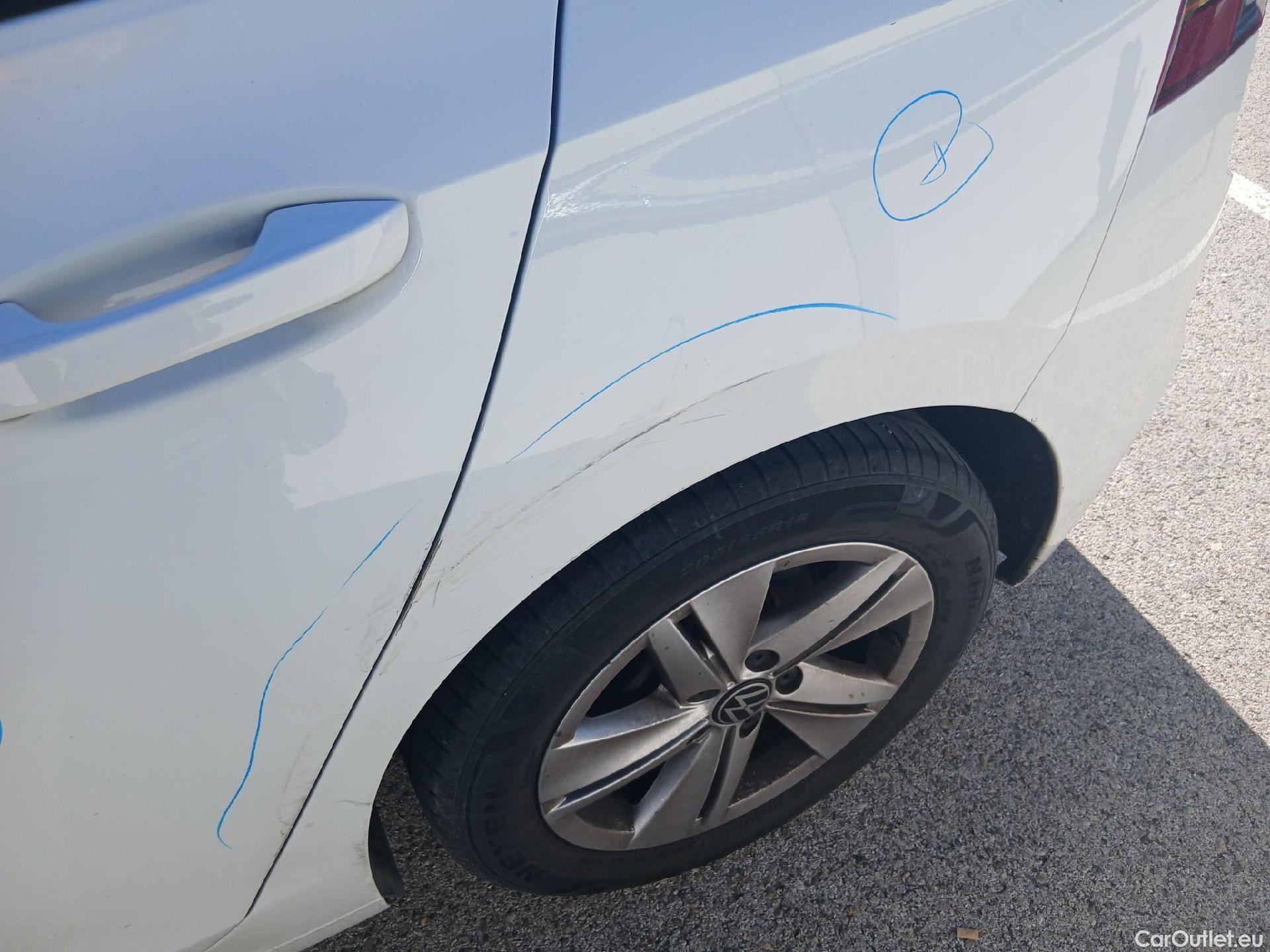  Volkswagen  Golf  VOLKSWAGEN / 2020 / 5P / berlina con portón 2.0 TDI 85kW (115CV) #17