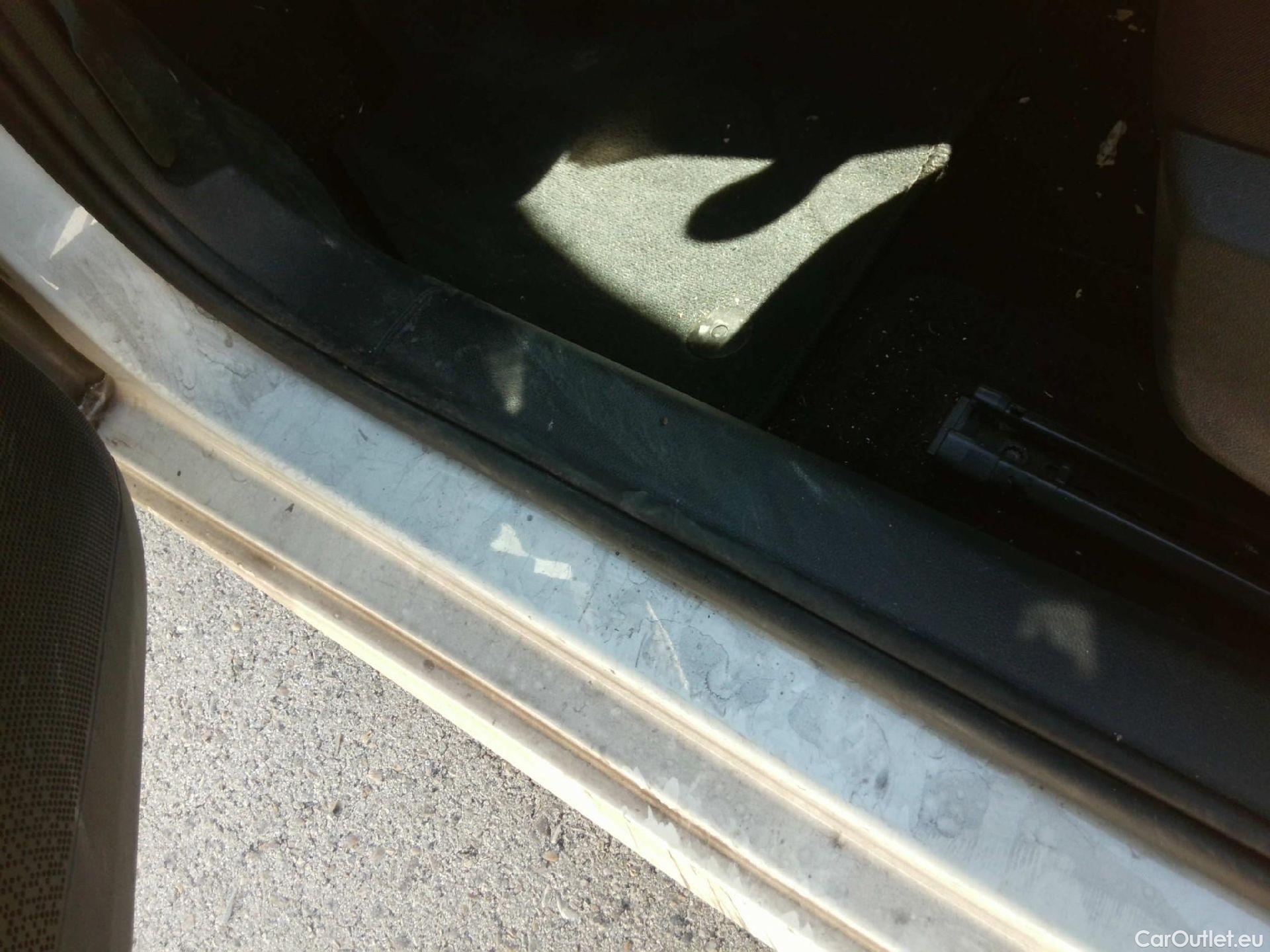  Skoda  Fabia SKODA  / 2021 / 5P / berlina con portón 1.0 TSI 70KW (95CV) Ambition (AC) #16