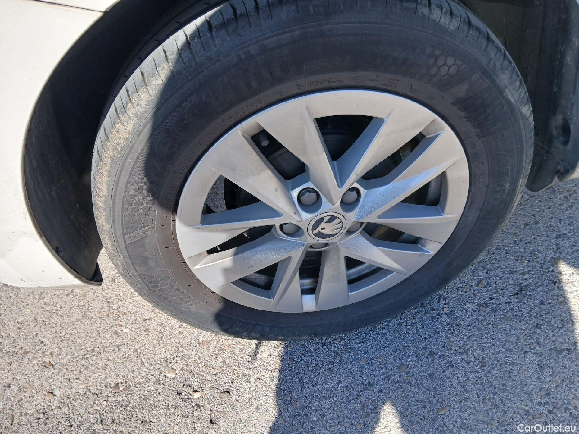  Skoda  Fabia SKODA  / 2021 / 5P / berlina con portón 1.0 TSI 70KW (95CV) Ambition (AC) #12