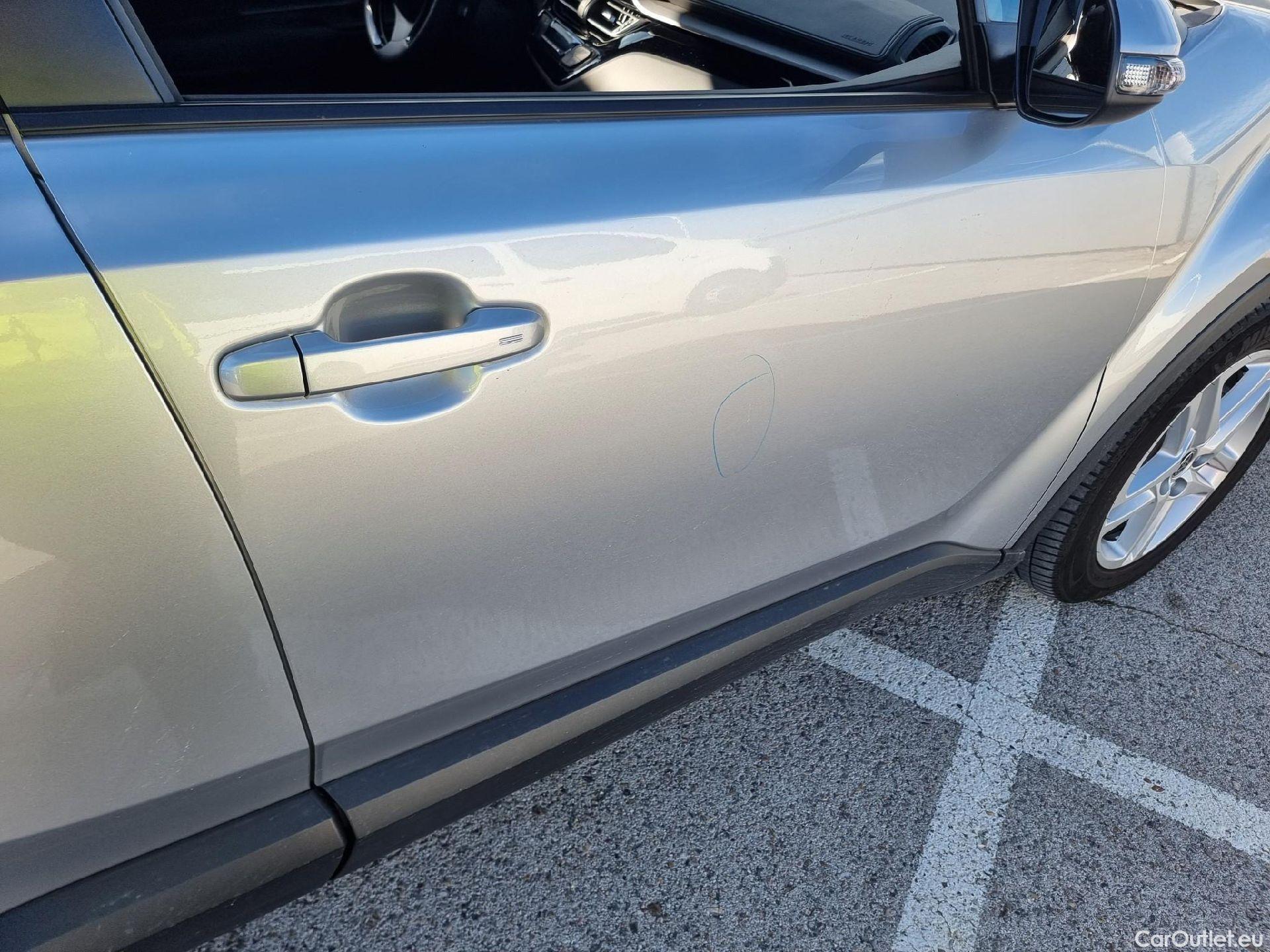  Toyota  C-HR TOYOTA  / 2019 / 5P / todoterreno 1.8 125H Active #21