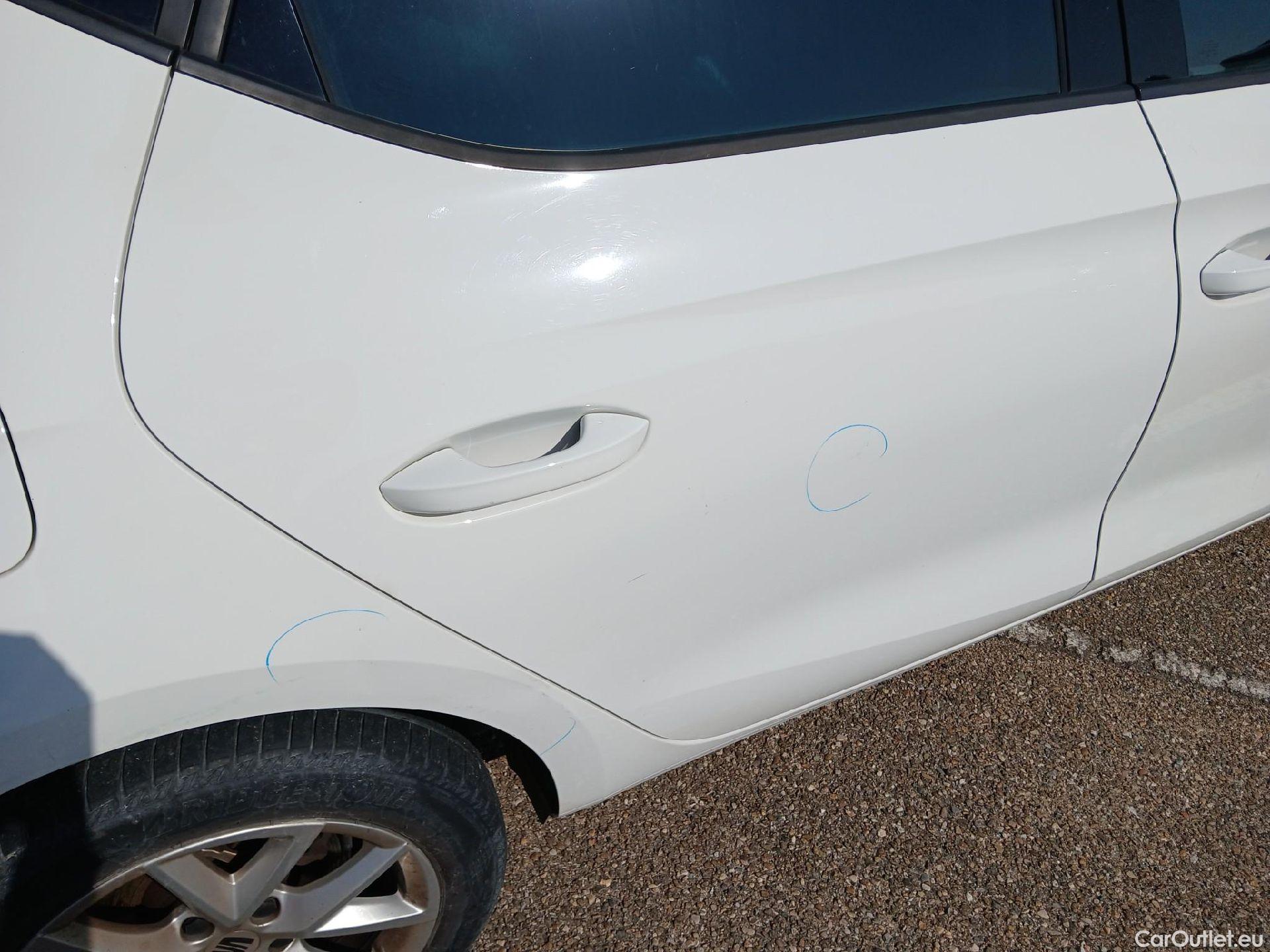  Land Rover  Discovery SEAT Nuevo León / 2020 / 5P / berlina con portón 2.0 TDI 85kW S&S Style Go (AC3) #14