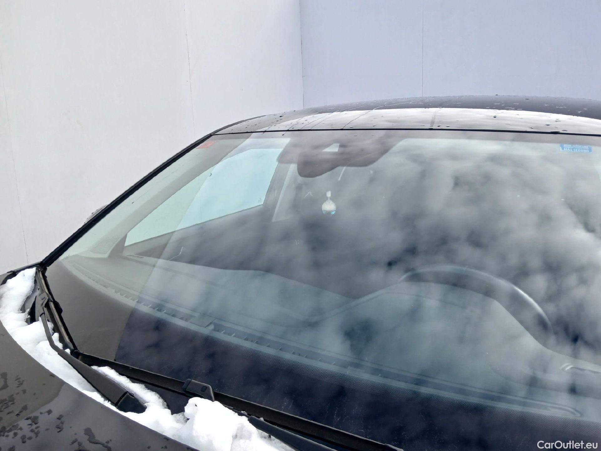  Volkswagen  T-ROC VOLKSWAGEN  / 2017 / 5P / todoterreno Edition 1.0 TSI 85kW (115CV) #3