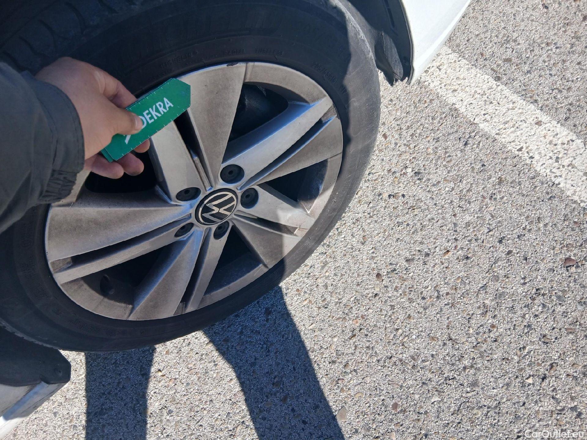  Volkswagen  Golf  VOLKSWAGEN / 2020 / 5P / berlina con portón 2.0 TDI 85kW (115CV) #29