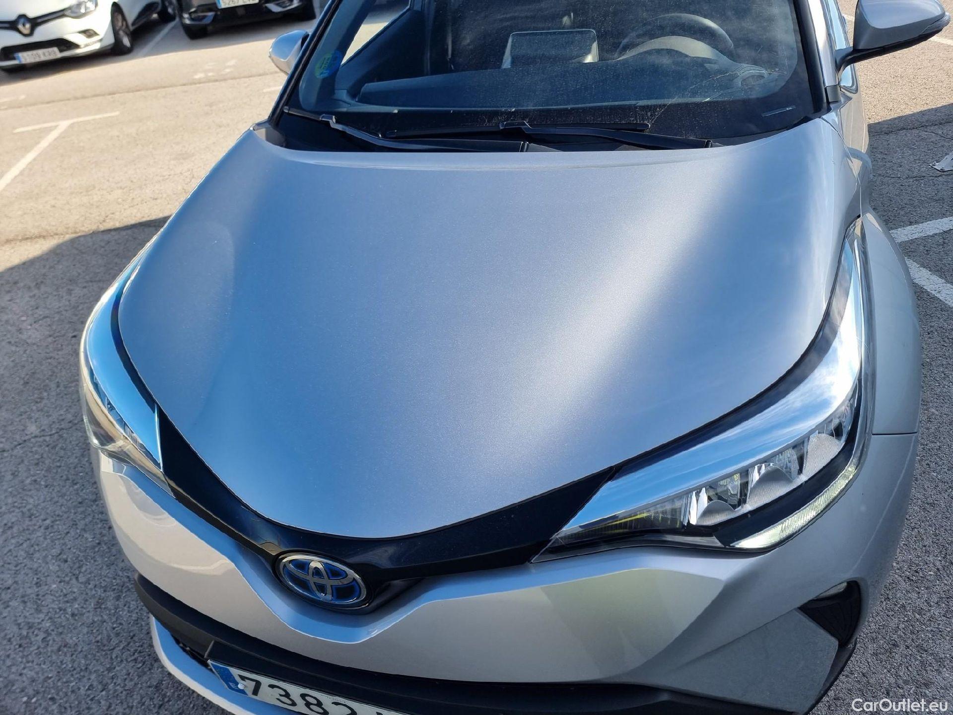  Toyota  C-HR TOYOTA  / 2019 / 5P / todoterreno 1.8 125H Active #3