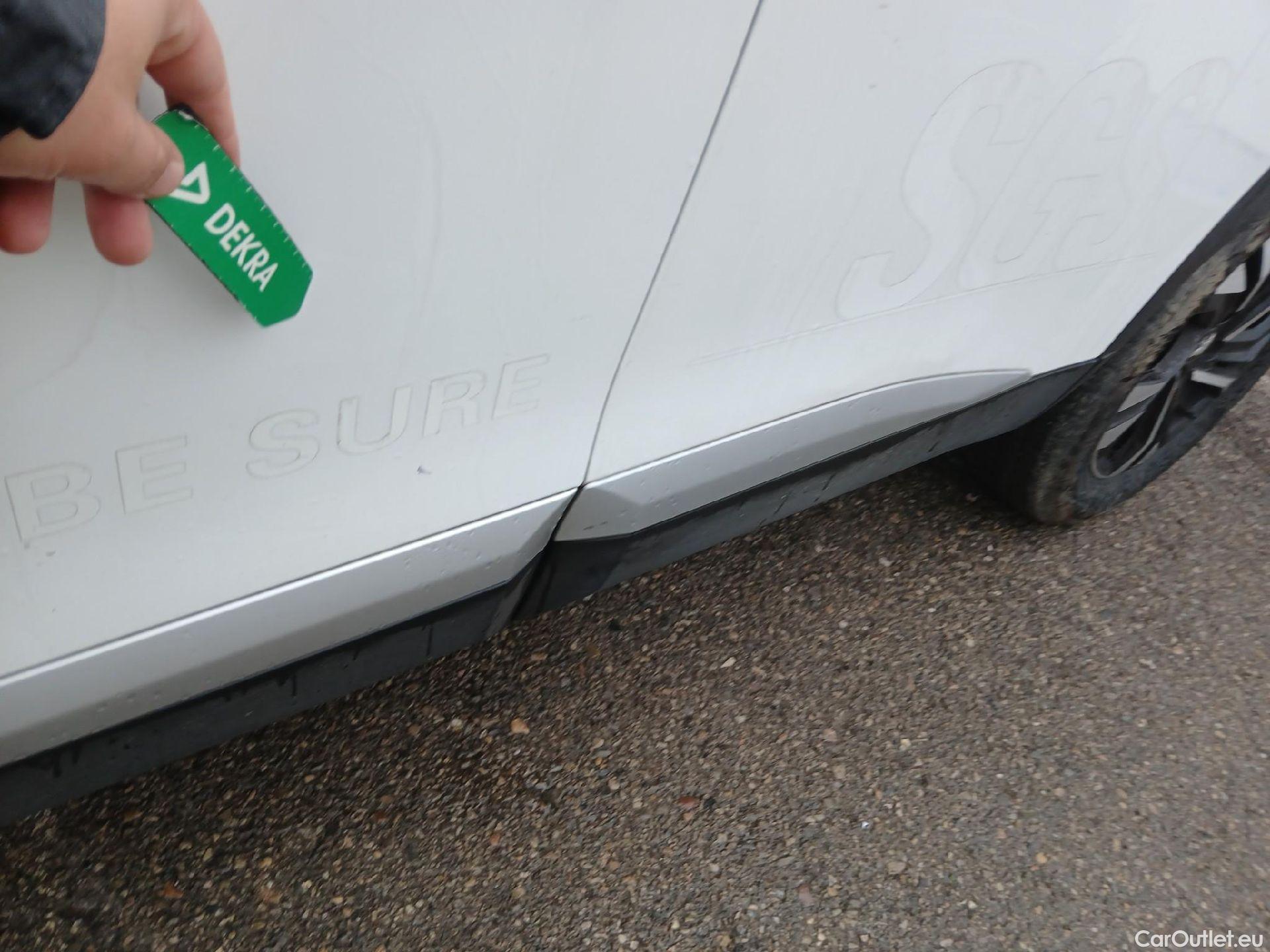  Peugeot  2008 PEUGEOT  / 2019 / 5P / todoterreno Allure BlueHDI 81kW (110CV) #12