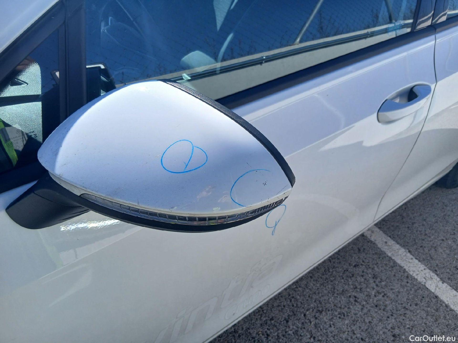  Volkswagen  Golf  VOLKSWAGEN / 2020 / 5P / berlina con portón 2.0 TDI 85kW (115CV) #10