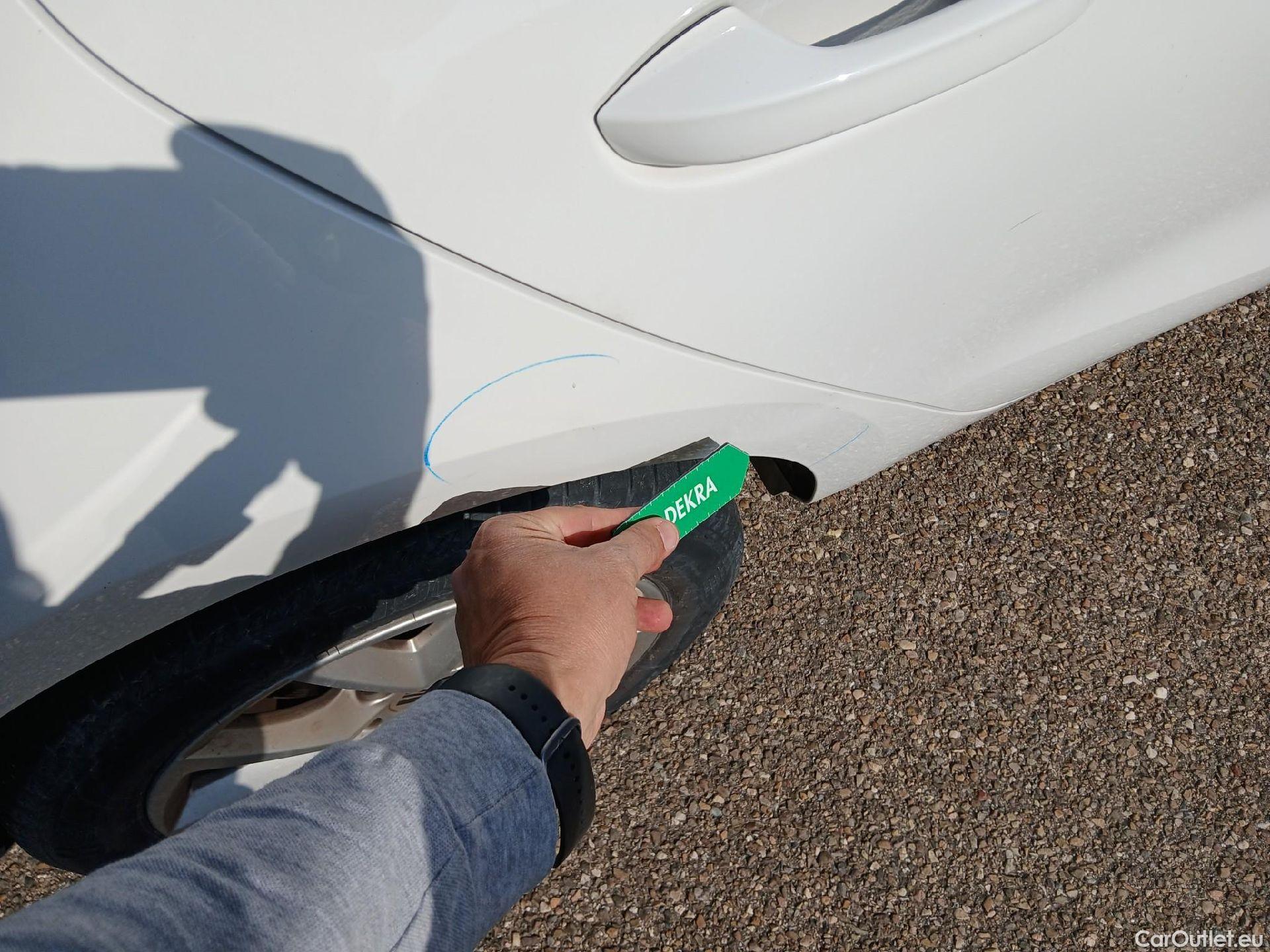  Land Rover  Discovery SEAT Nuevo León / 2020 / 5P / berlina con portón 2.0 TDI 85kW S&S Style Go (AC3) #12