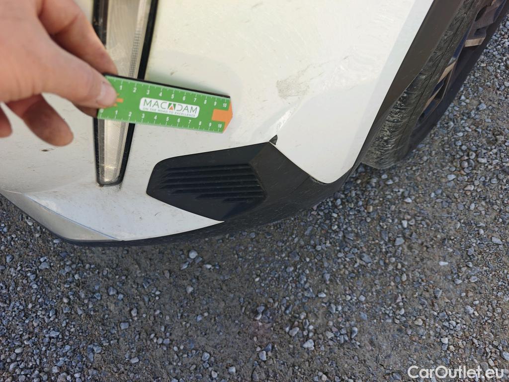  Peugeot  2008 PEUGEOT  / 2019 / 5P / todoterreno Allure BlueHDI 81kW (110CV) #28