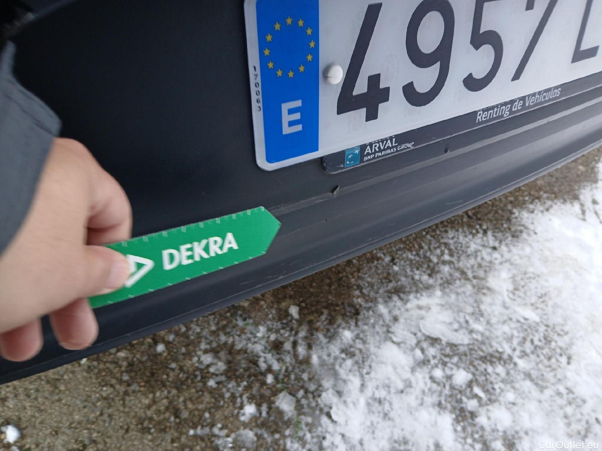  Volkswagen  T-ROC VOLKSWAGEN  / 2017 / 5P / todoterreno Edition 1.0 TSI 85kW (115CV) #29