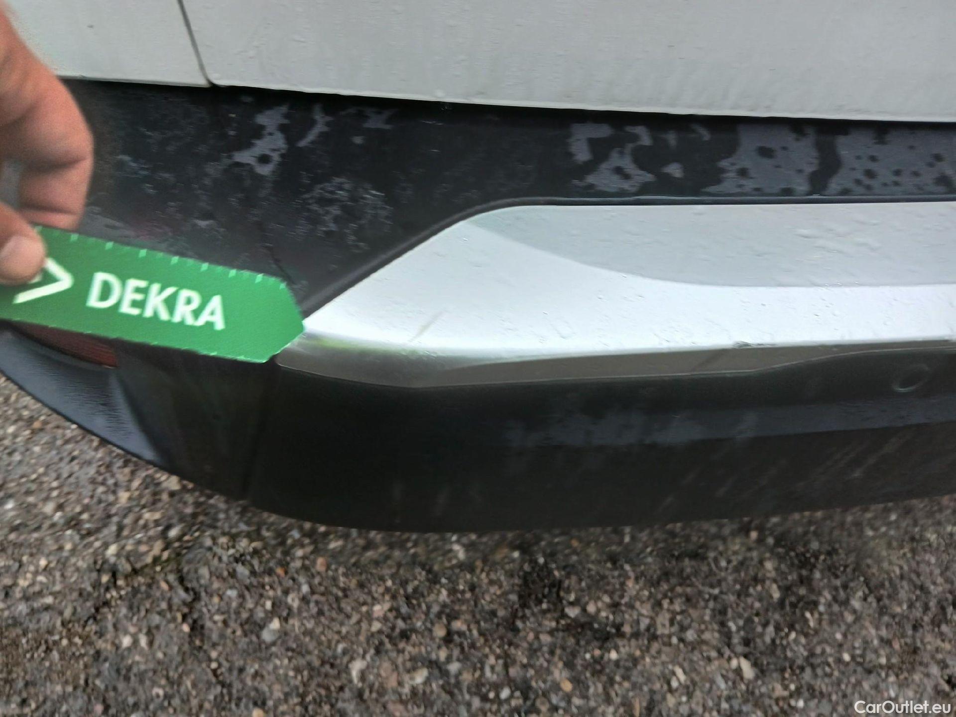  Peugeot  2008 PEUGEOT  / 2019 / 5P / todoterreno Allure BlueHDI 81kW (110CV) #15