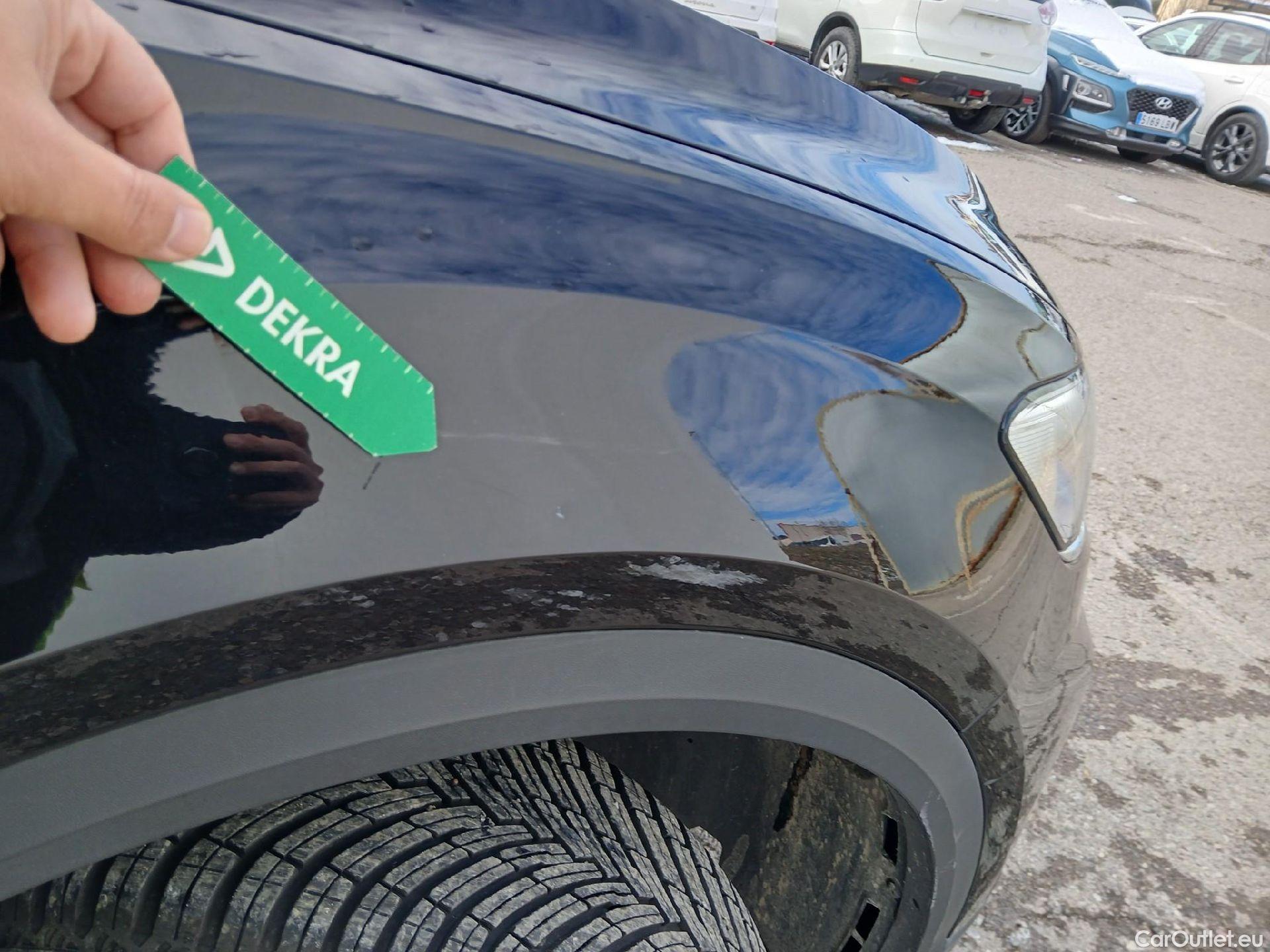  Volkswagen  T-ROC VOLKSWAGEN  / 2017 / 5P / todoterreno Edition 1.0 TSI 85kW (115CV) #38