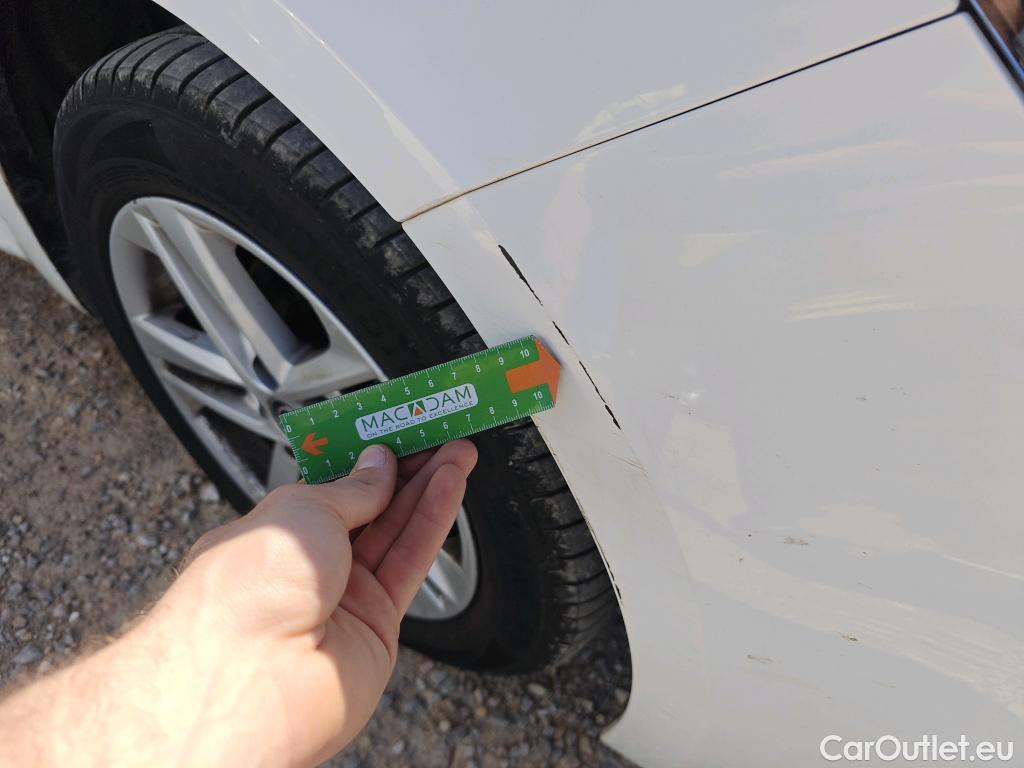  Toyota  Corolla TOYOTA  / 2019 / 5P / familiar 1.8 125H ACTIVE TECH E-CVT TOU SPORT #7