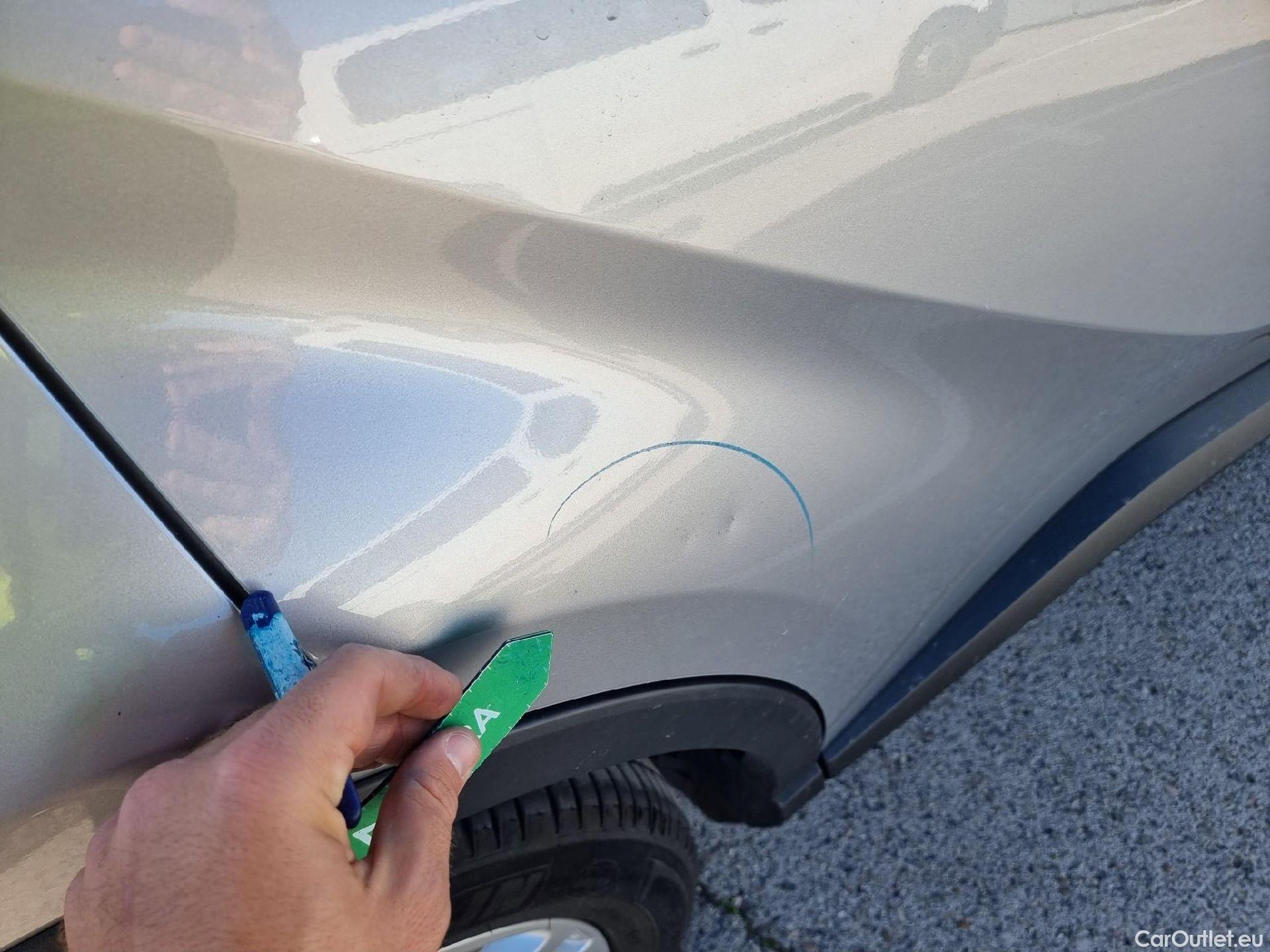  Toyota  C-HR TOYOTA  / 2019 / 5P / todoterreno 1.8 125H Active #19