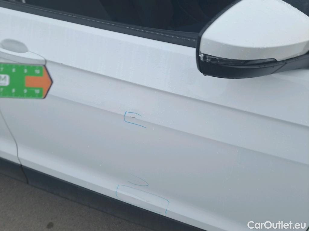  Volkswagen  T-CROSS VOLKSWAGEN  / 2018 / 5P / todoterreno Advance 1.0 TSI 85kW (115CV) DSG (AC) #1