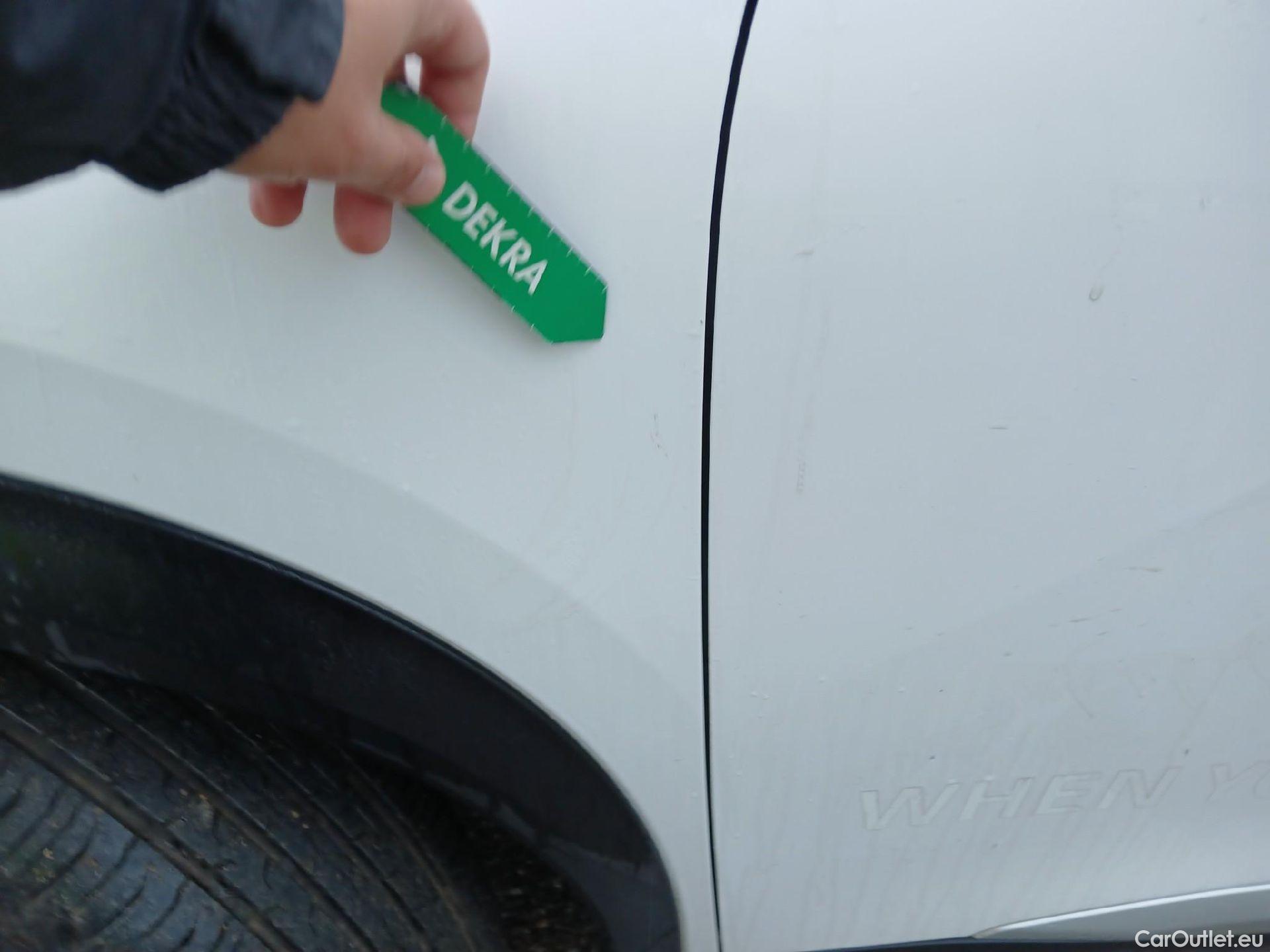  Peugeot  2008 PEUGEOT  / 2019 / 5P / todoterreno Allure BlueHDI 81kW (110CV) #29