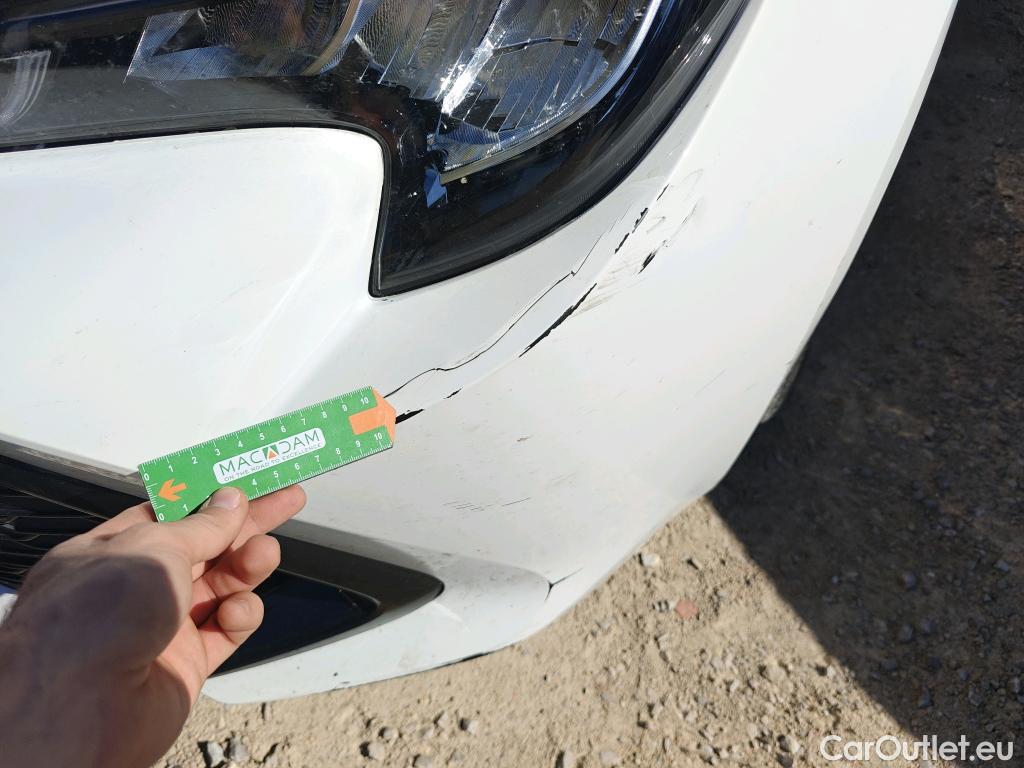  Toyota  Corolla TOYOTA  / 2019 / 5P / familiar 1.8 125H ACTIVE TECH E-CVT TOU SPORT #9