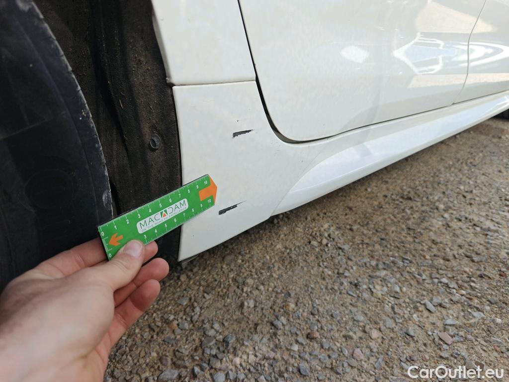  Toyota  Corolla TOYOTA  / 2019 / 5P / familiar 1.8 125H ACTIVE TECH E-CVT TOU SPORT #21