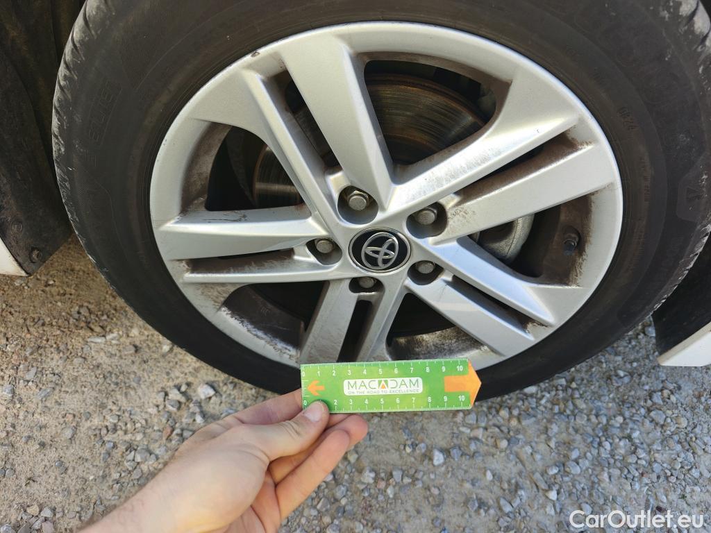  Toyota  Corolla TOYOTA  / 2019 / 5P / familiar 1.8 125H ACTIVE TECH E-CVT TOU SPORT #38