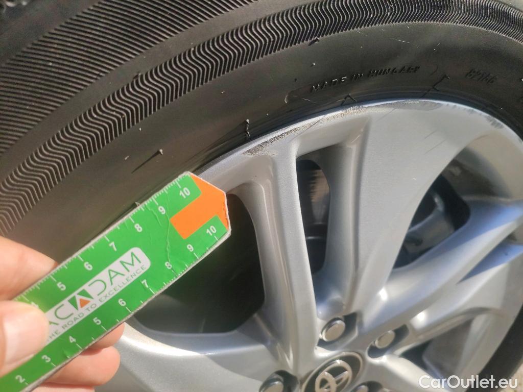  Toyota  Yaris TOYOTA  / 2020 / 5P / berlina con portón 1.5 120H Active Tech #9