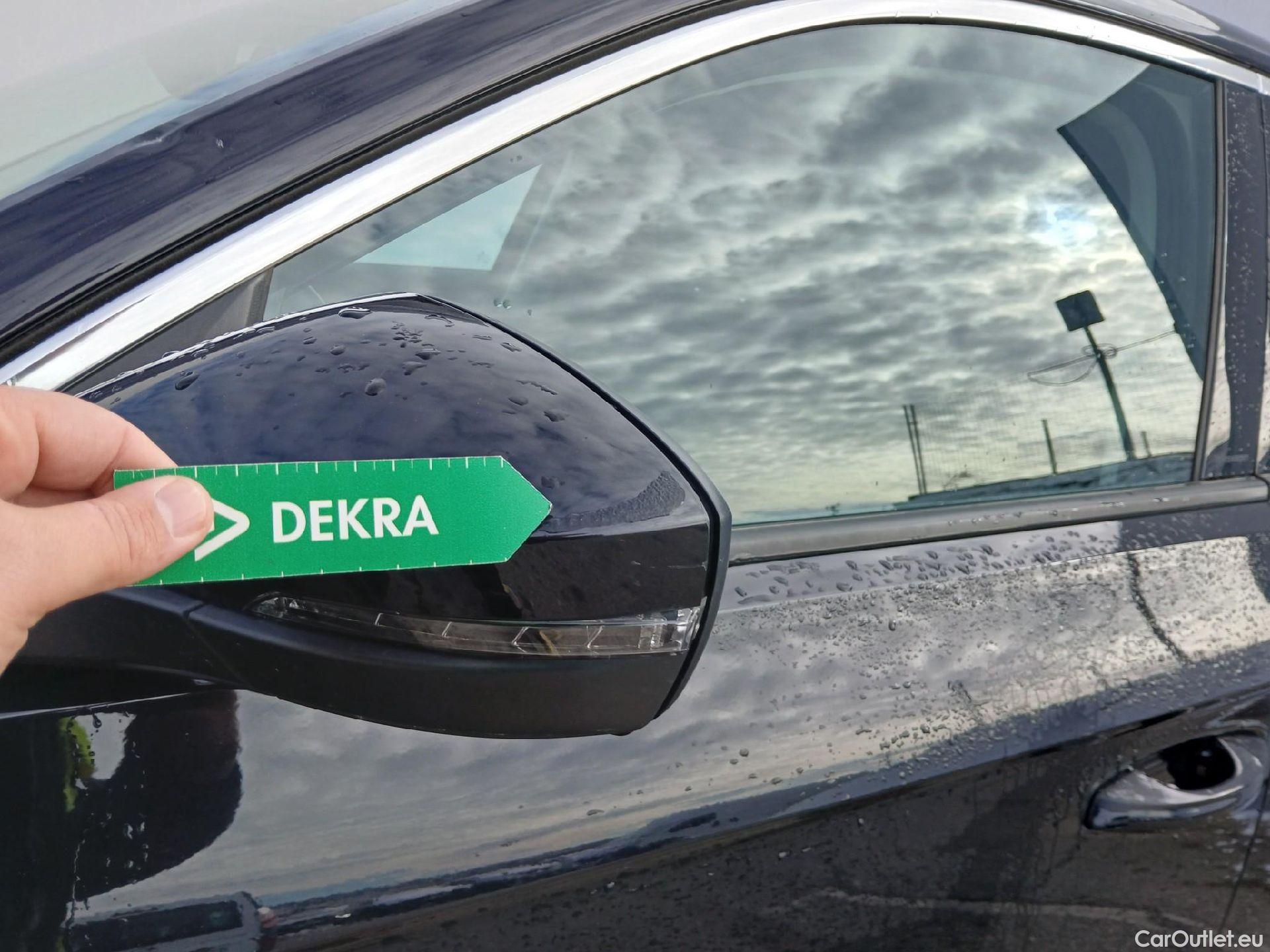  Volkswagen  T-ROC VOLKSWAGEN  / 2017 / 5P / todoterreno Edition 1.0 TSI 85kW (115CV) #17