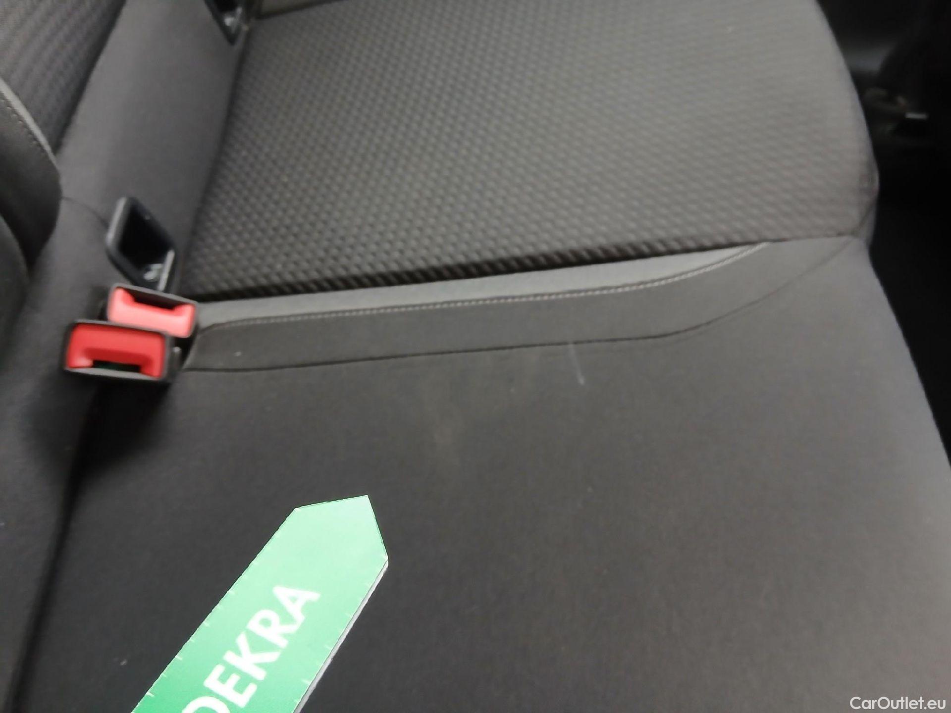  Volkswagen  Polo VOLKSWAGEN  / 2021 / 5P / berlina con portón Life 1.0 TSI 70kW (95CV) #19