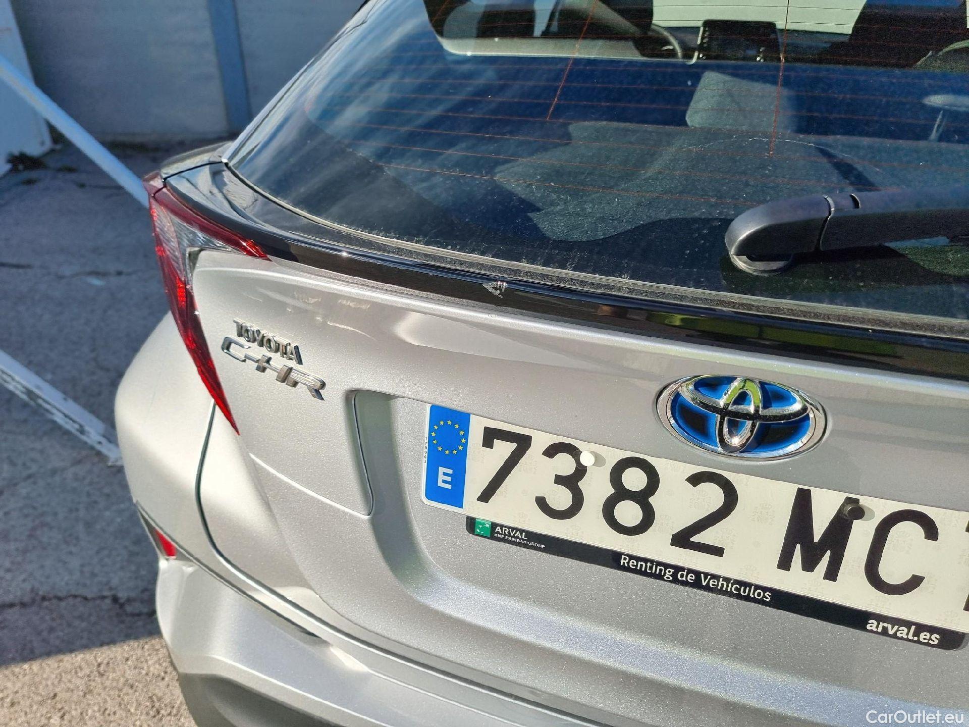  Toyota  C-HR TOYOTA  / 2019 / 5P / todoterreno 1.8 125H Active #15