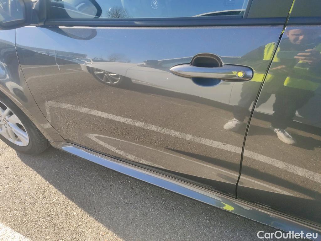  Toyota  Yaris TOYOTA  / 2020 / 5P / berlina con portón 1.5 120H Active Tech #10