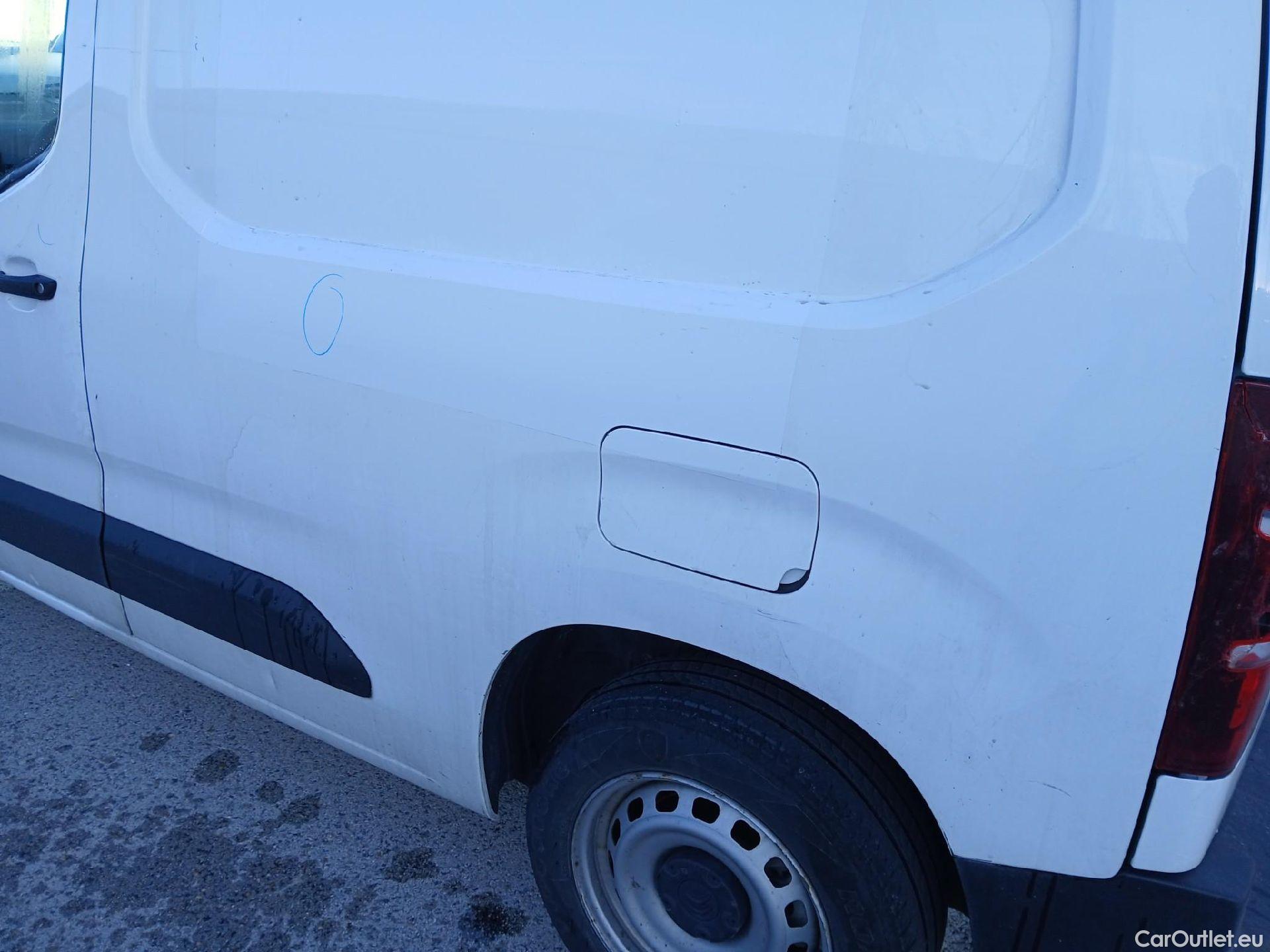  Citroen  Berlingo CITROEN  / 2018 / 3P / furgón derivado de turismo Talla M BlueHDi 100 CONTROL #13