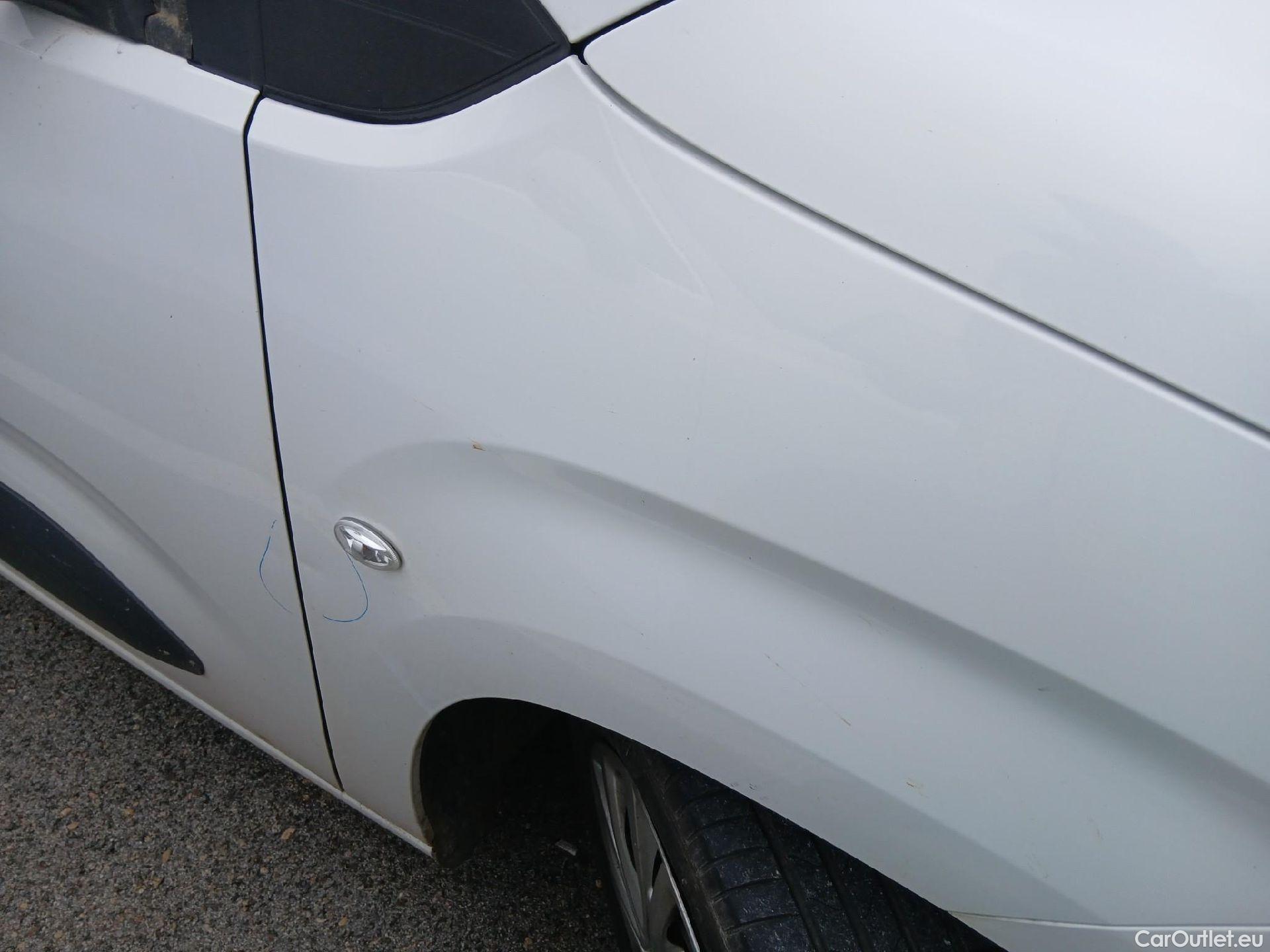  Citroen  Berlingo CITROEN  / 2018 / 4P / monovolumen compacto Talla M BlueHDi 100 S&S LIVE PACK #21