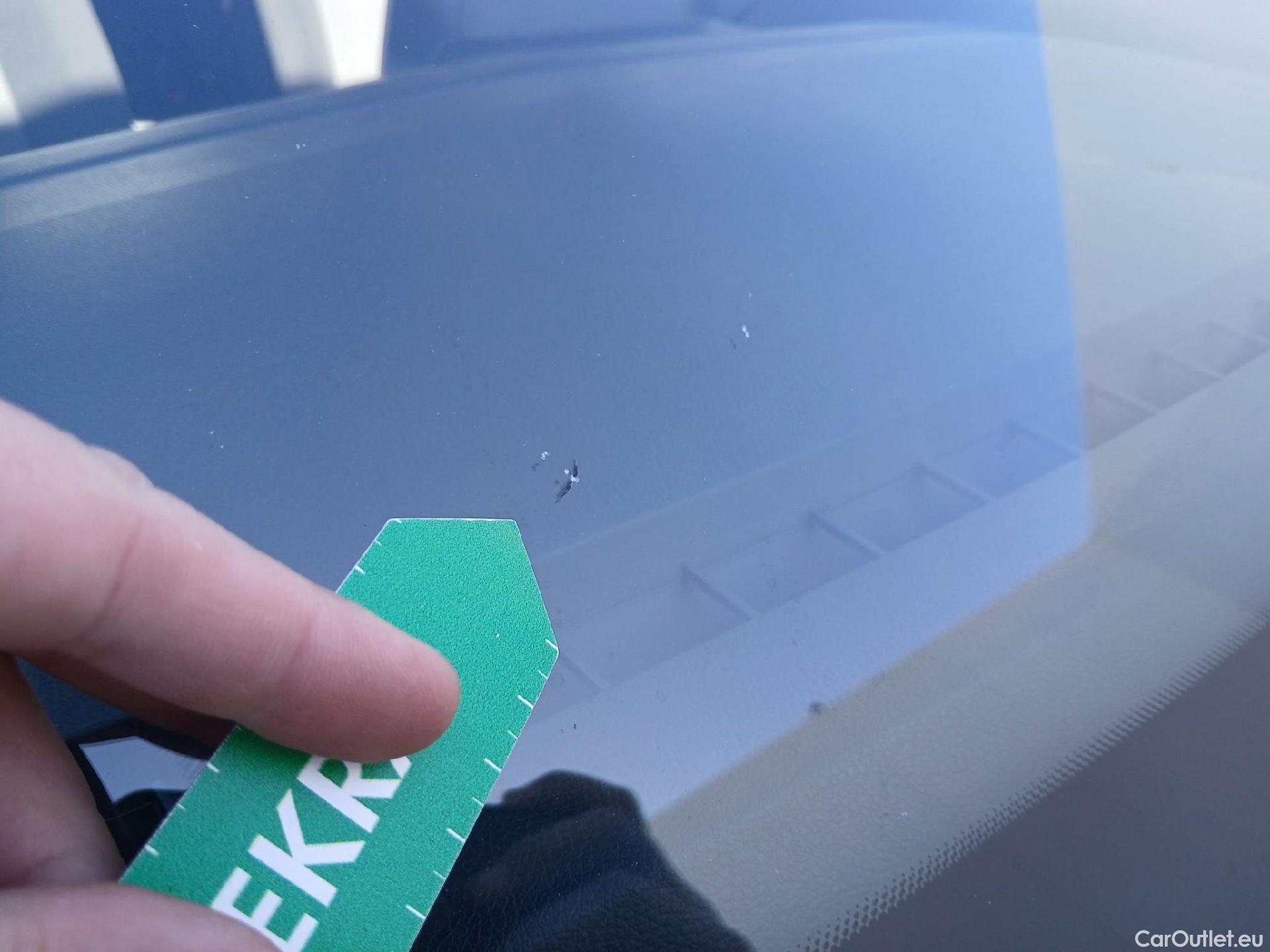  Citroen  Berlingo CITROEN  / 2018 / 4P / combi Talla M BlueHDi 100 LIVE (AC) #12