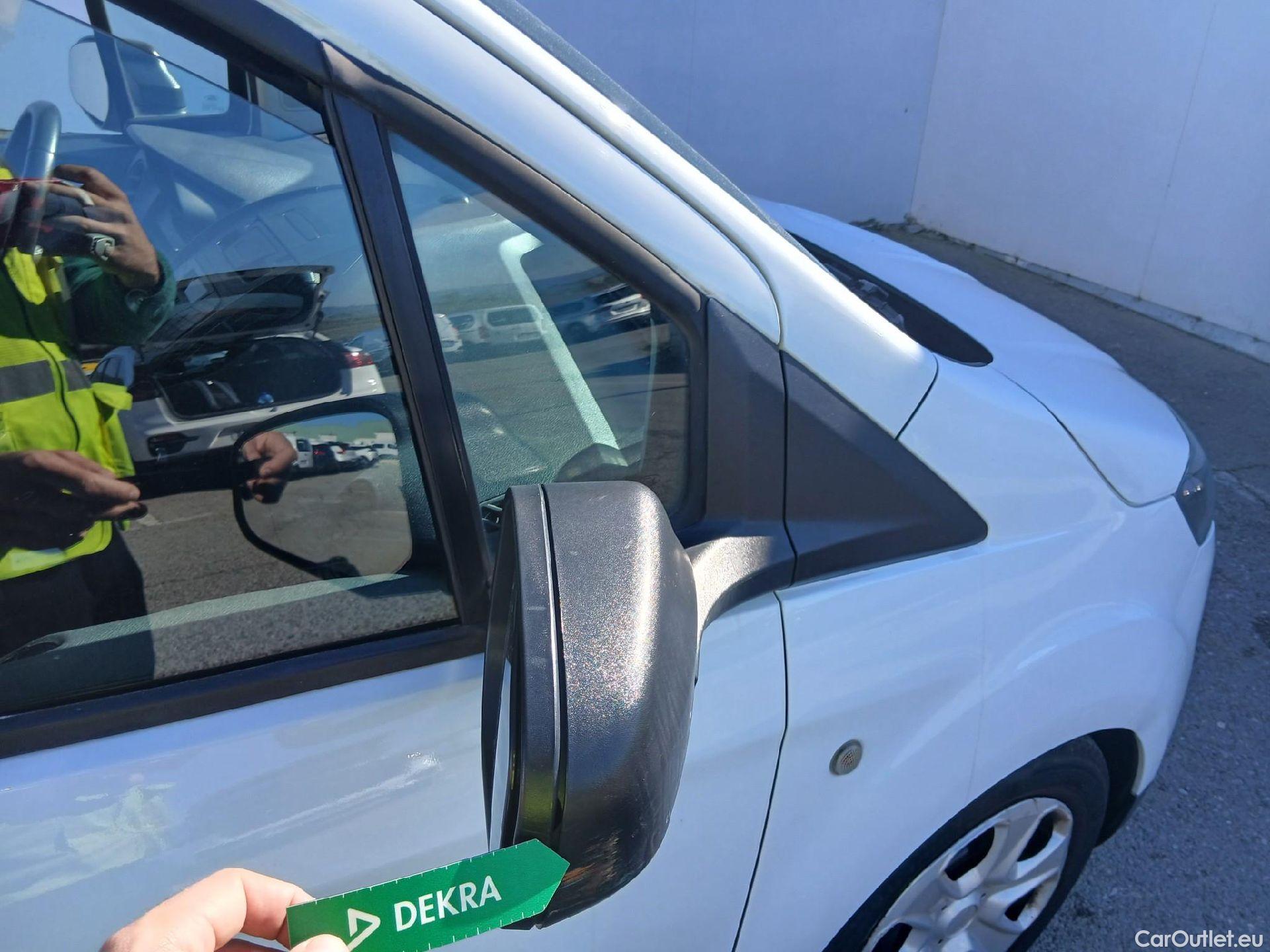  Ford  Transit FORD  Courier/2014/4P/furgón der.turis Van 1.5 TDCi 56kW Trend #25