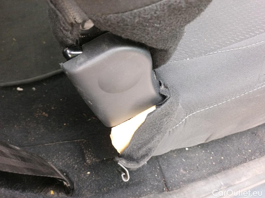  Dacia  Lodgy DACIA  / 2012 / 5P / monovolumen compacto Comfort 1.6 75kW (100CV) GLP 7Pl - 18 #24