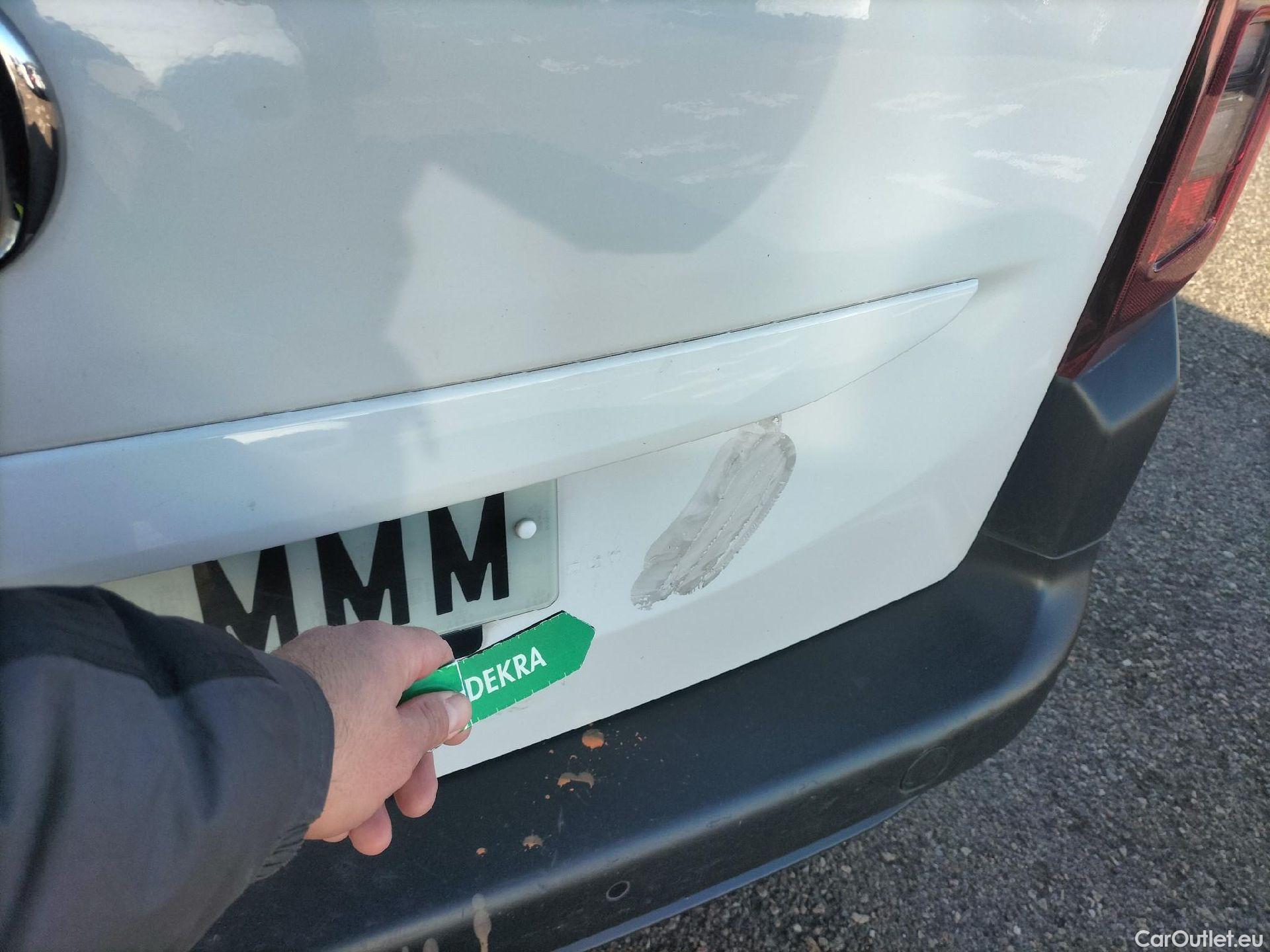  Land Rover  Discovery FIAT Doblò / 2022 / 5P / combi Combi (N1) BlueHDi 1.5 L 100CV (AC) #26