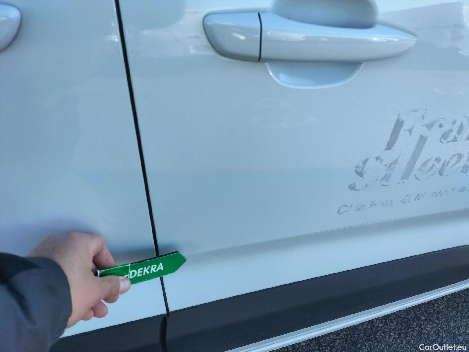  Land Rover  Discovery FIAT Doblò / 2022 / 5P / combi Combi (N1) BlueHDi 1.5 L 100CV (AC) #40